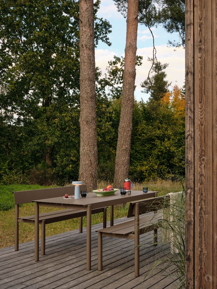 Linear Steel Bench Banc d'extérieur avec dossier 110x34 cm Muuto 