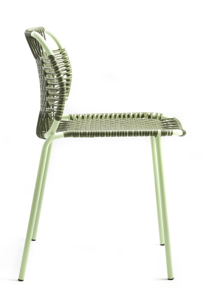 Cielo Stacking Chair, stapelbarer Outdoor-Stuhl in Olivegrün und Pastellgrün, Seitenansicht. Gartenmöbel, Stuhl für Terrasse.