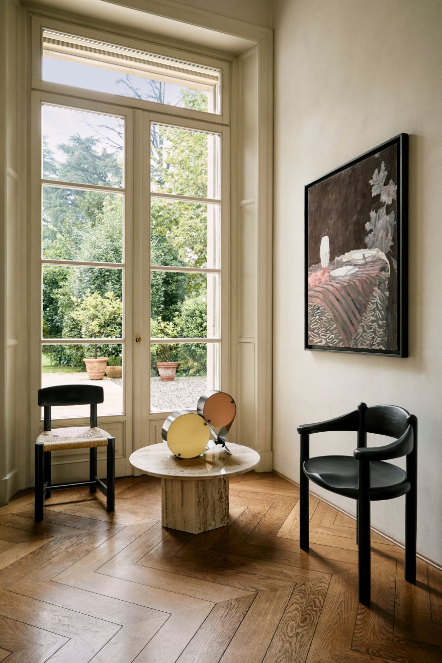 Daumiller Chaise pin noir Gubi