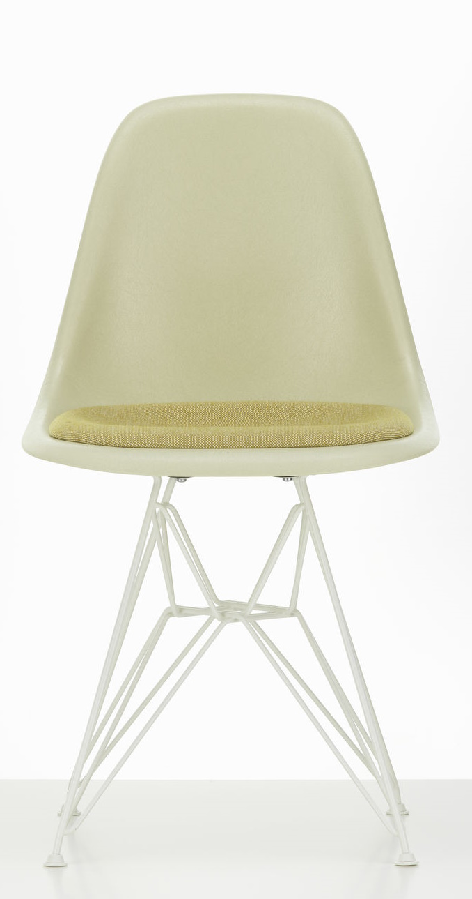 Eames Fiberglass Chair DSR chaise avec coussin d'assise Vitra