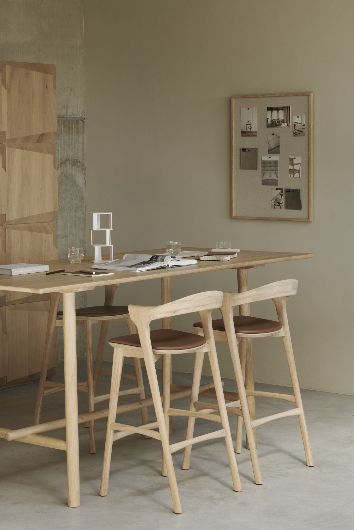 Bok Tabouret de bar avec coussin d'assise H93cm Ethnicraft