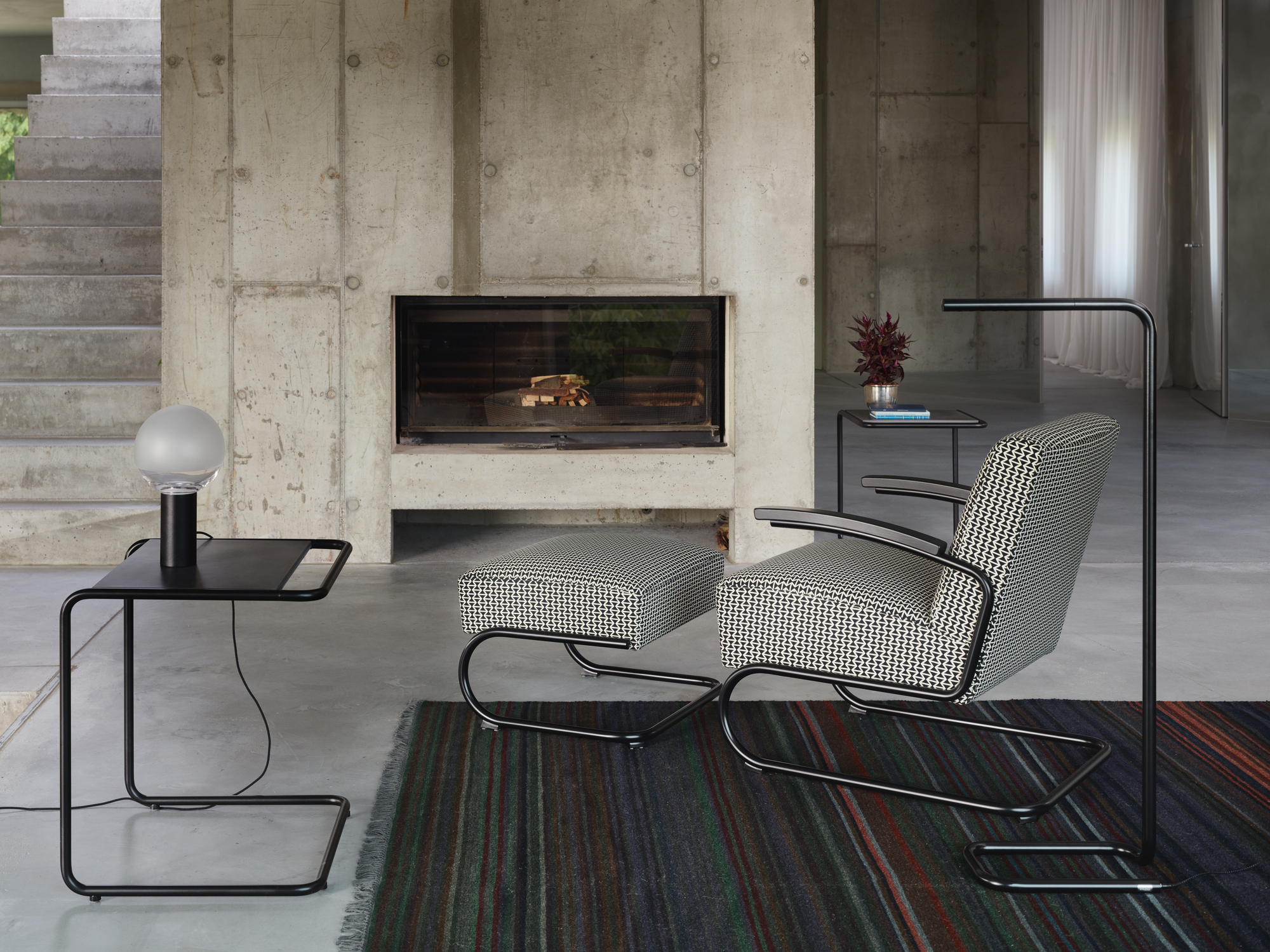 B97 a Table d'appoint Thonet