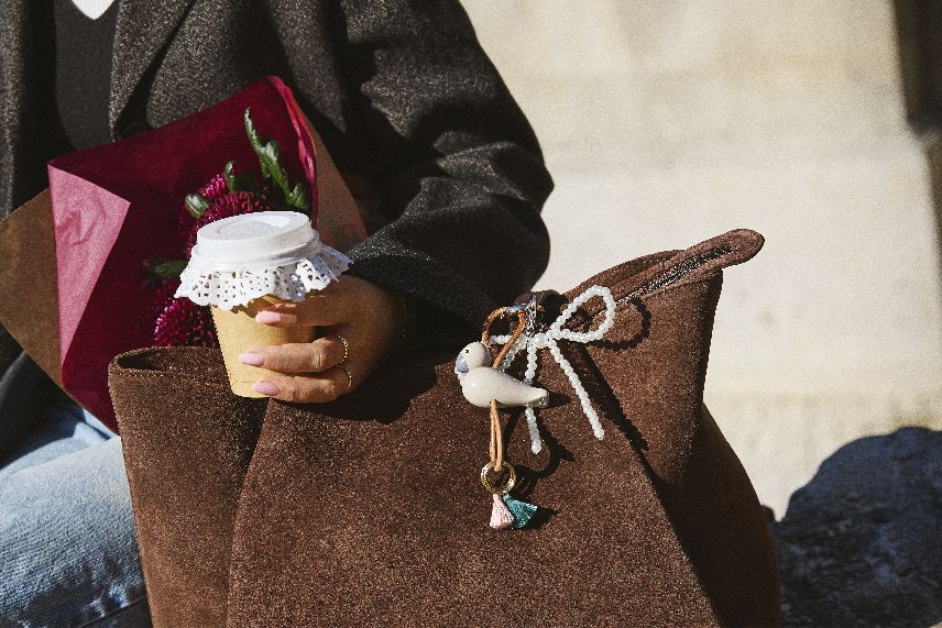 Porte-clés Oiseau Beige Métal Doré et Cuir Naturel Kay Bojesen