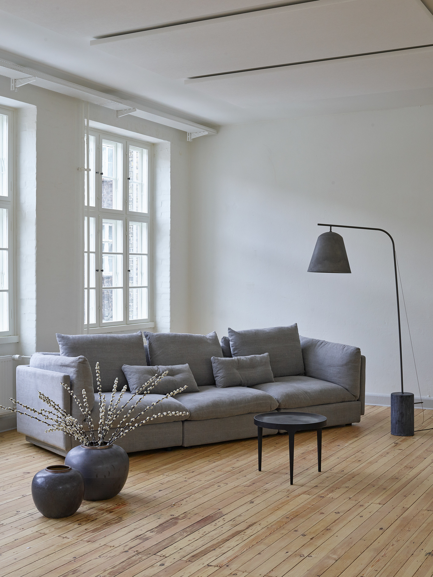 Lampadaire Line Two Floor Lamp blanc NORR11