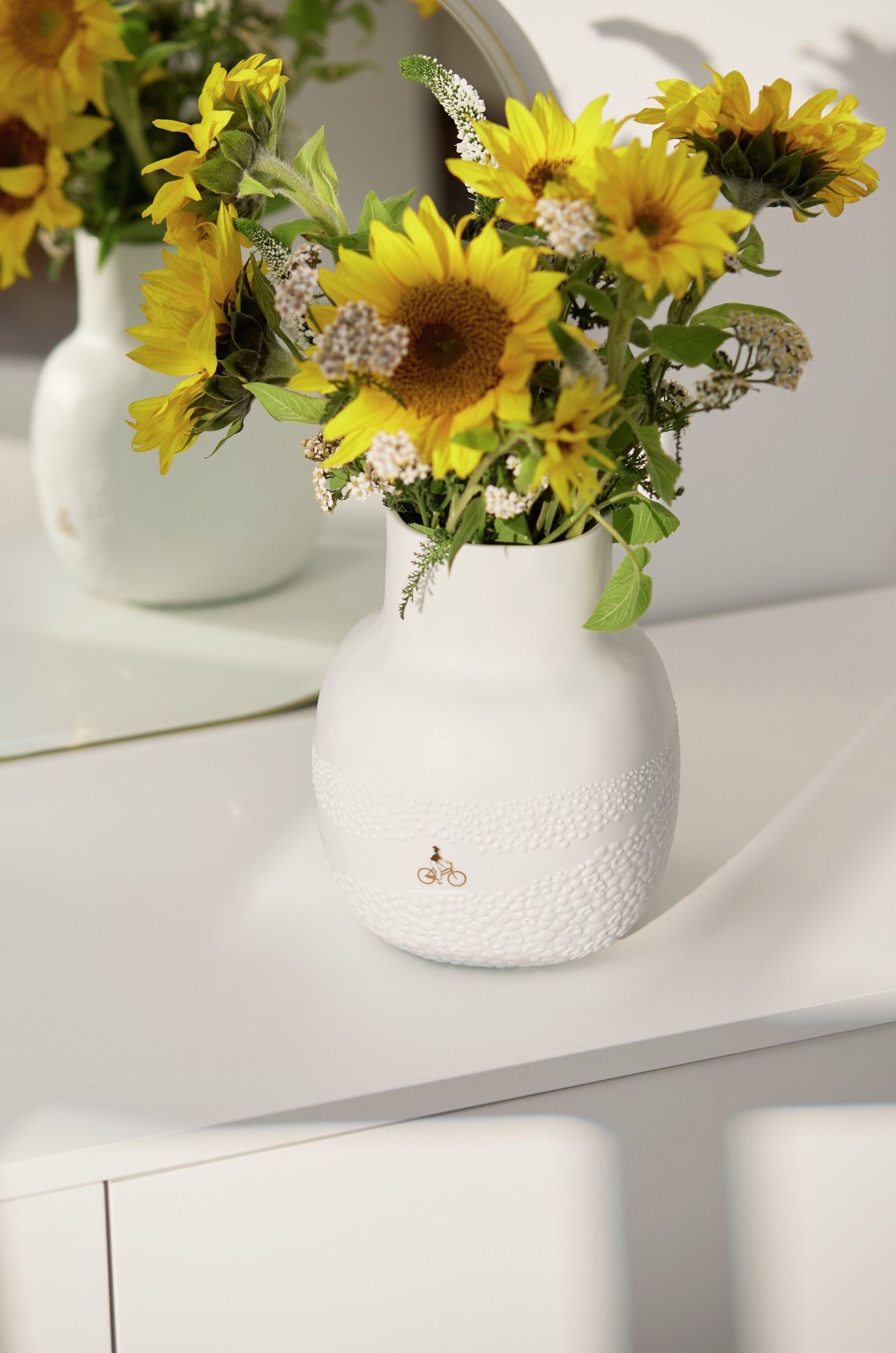 Vase Drive à travers le champ de fleurs Räder