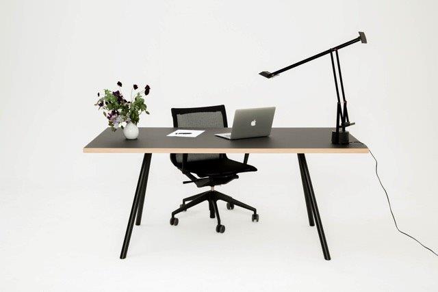 Masa piètement de table acier New Tendency