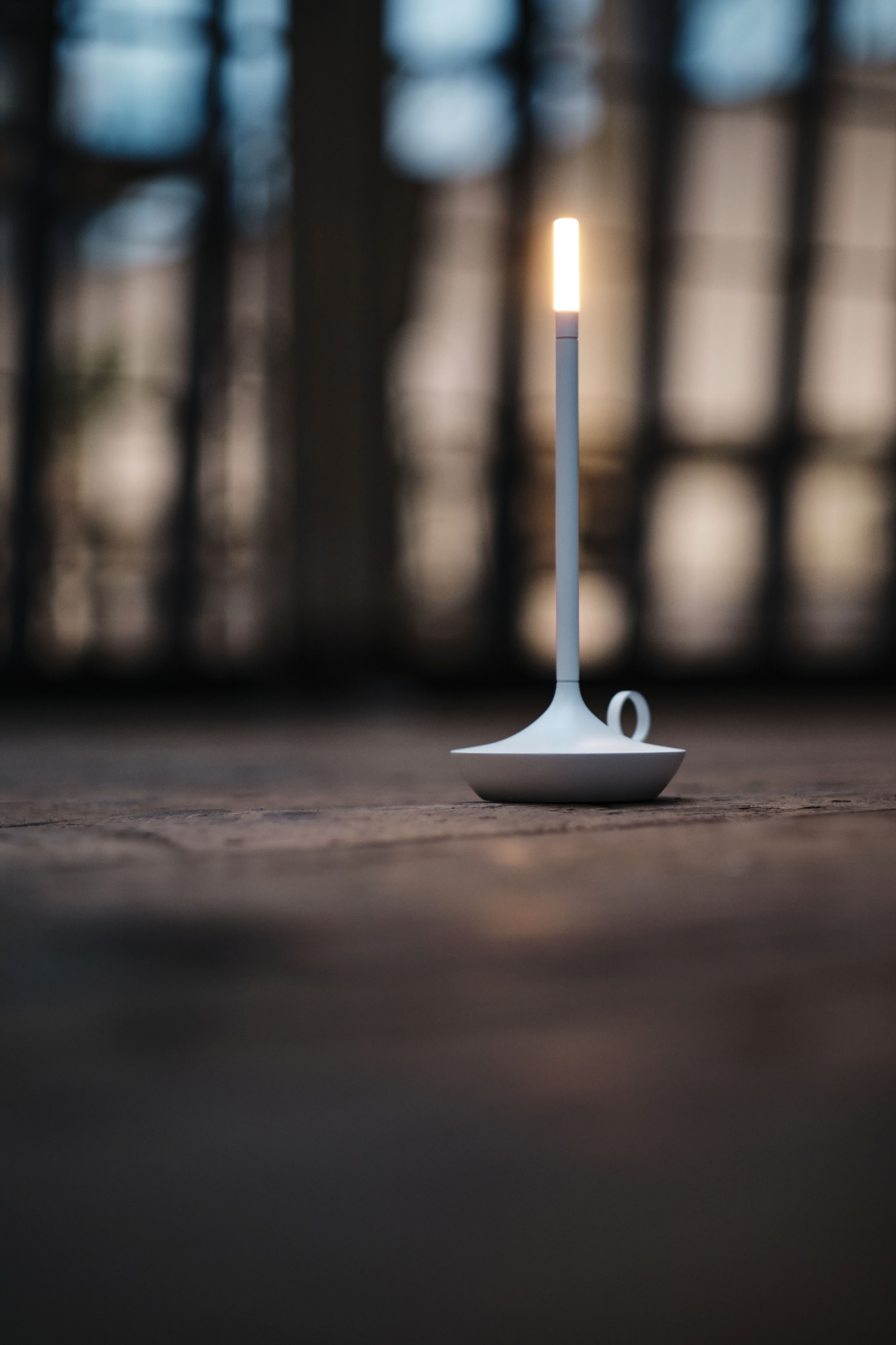 Wick Portable Lampe de batterie / Lampe de table avec USB blanc Graypants