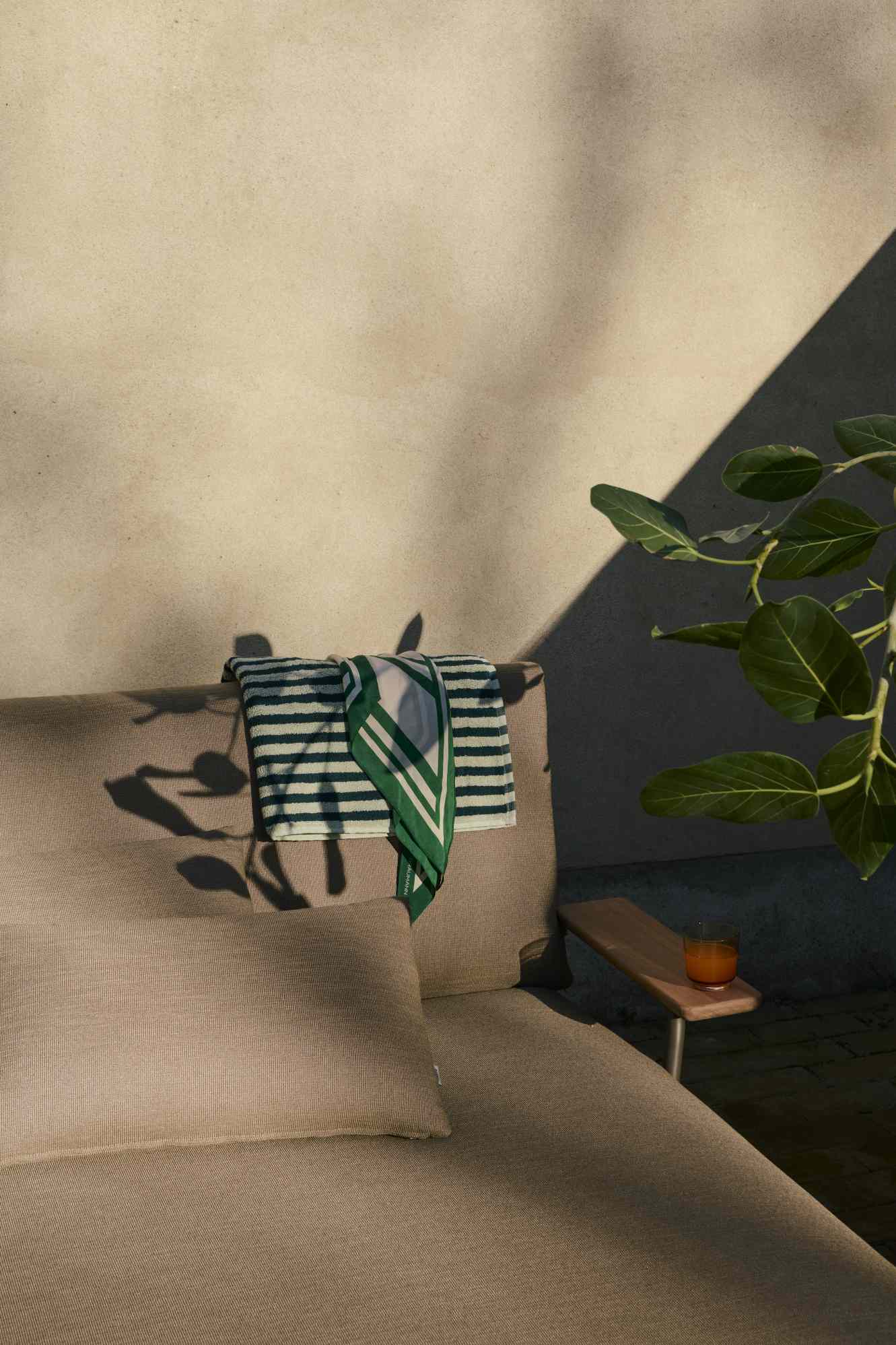 Settle Lounge Bed Chaise longue d'extérieur Muuto 