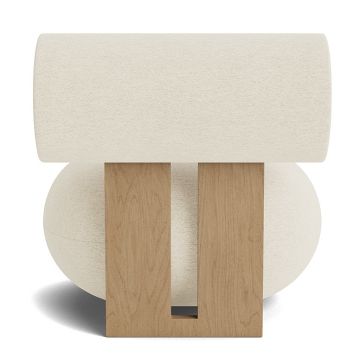 Hippo Lounge Sessel: Natürliche Eiche mit beigem Barnum Bouclé Bezug. Bequemer Design Sessel.