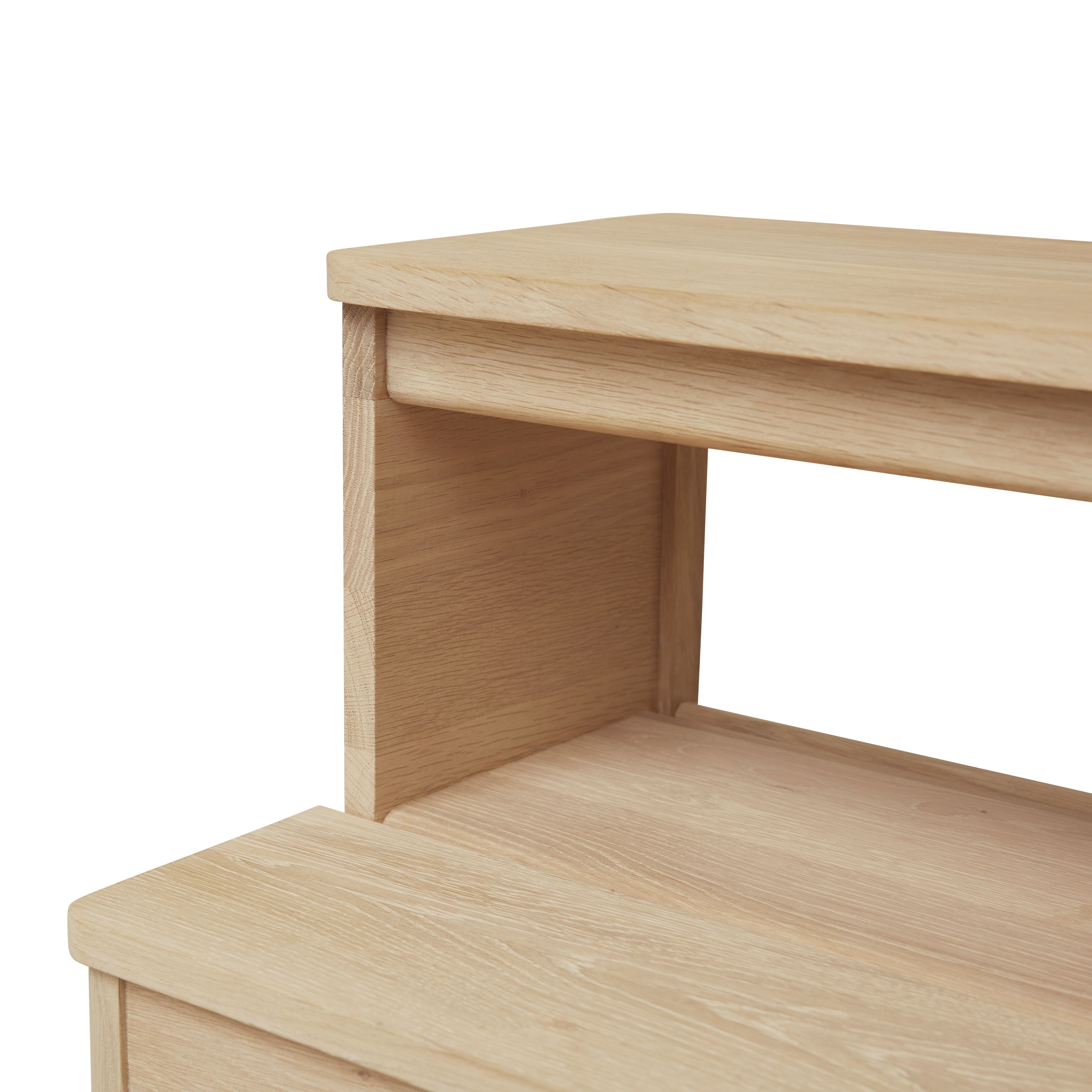 A Line Tabouret marchepied chêne blanc huilé Form & Refine