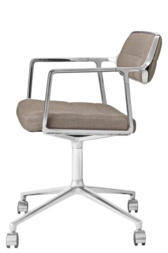Vipp 453 / Vipp453 chaise pivotante Swivel Chair Vipp Dark sand textile / cadre en aluminium poli avec roulettes