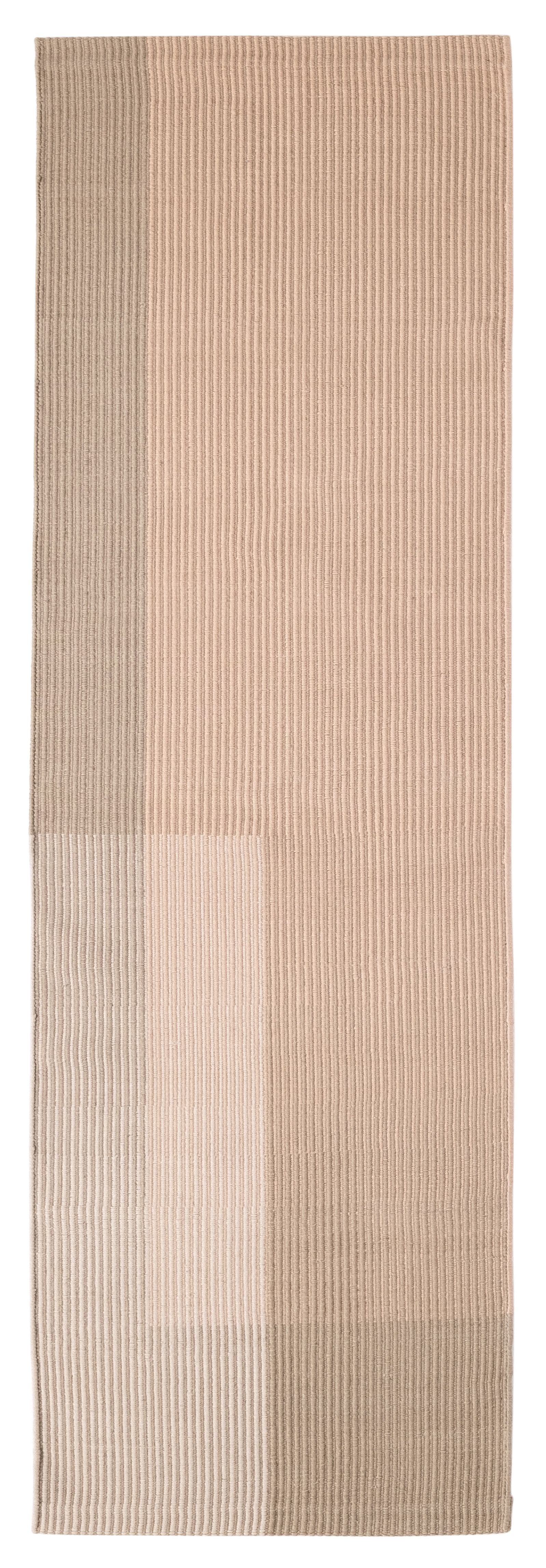 Beige Haze Runner Teppich von Nanimarquina mit vertikalen Streifen und Farbverlauf.