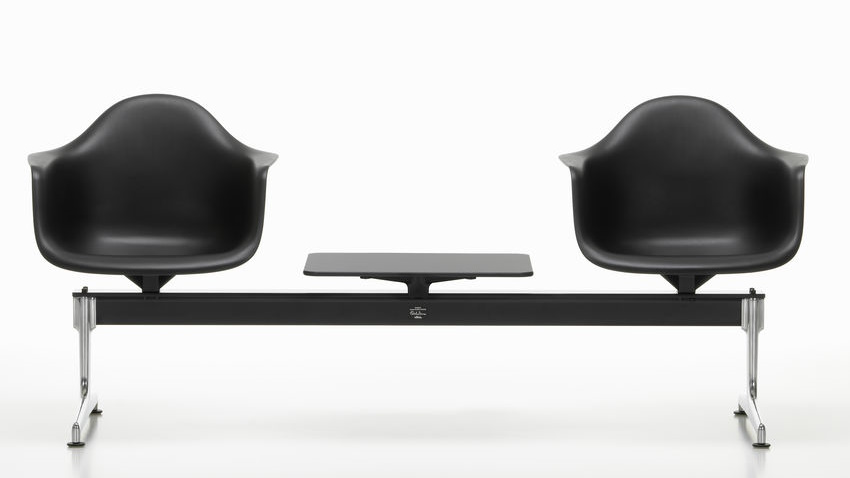 Eames Plastic Armchair RE sur traverse Vitra