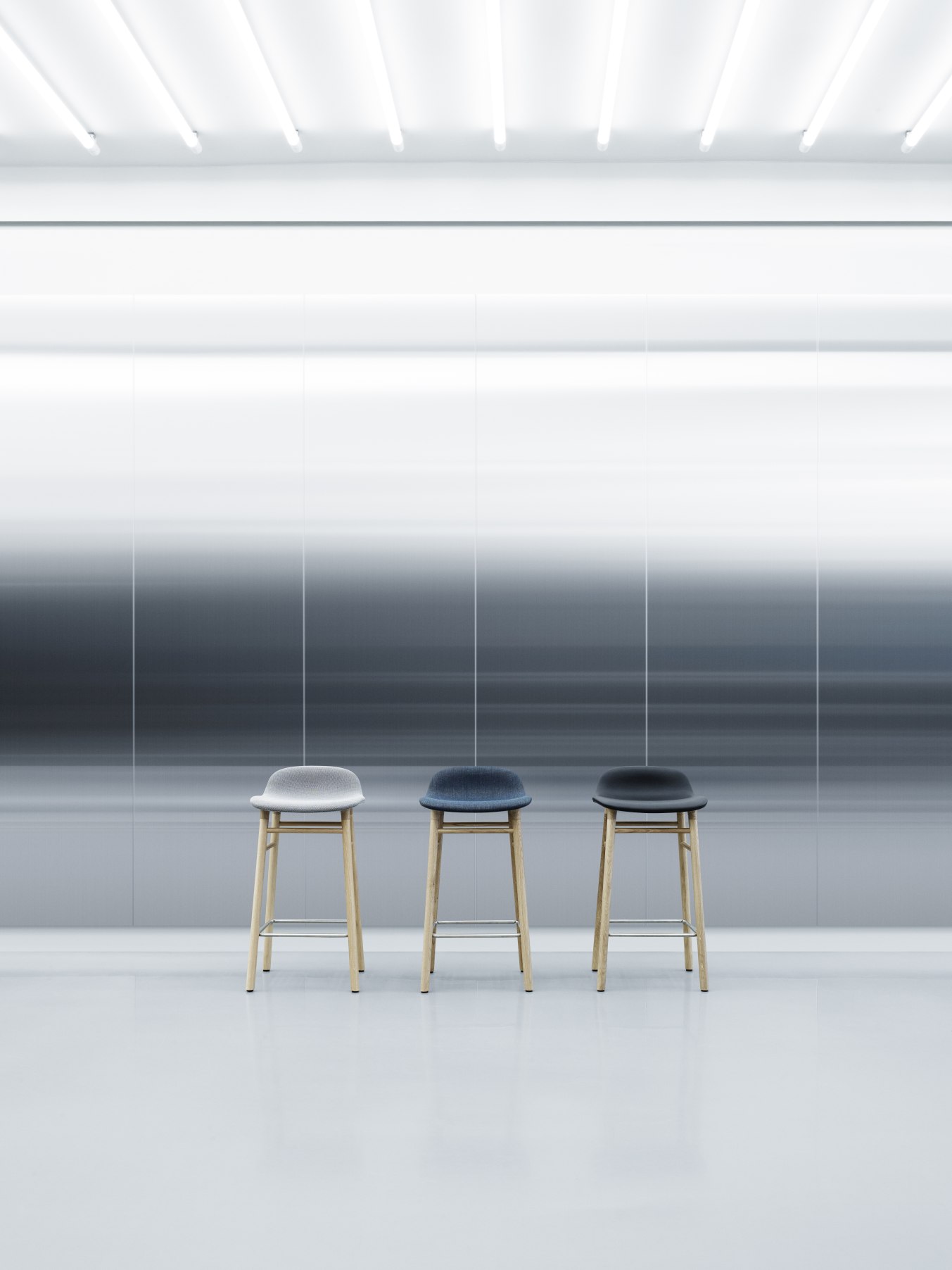 Form Barstool tabouret de bar H 65 cm Bois Normann Copenhagen