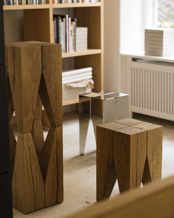 Tabouret/petite table « Backenzahn » en acier e15
