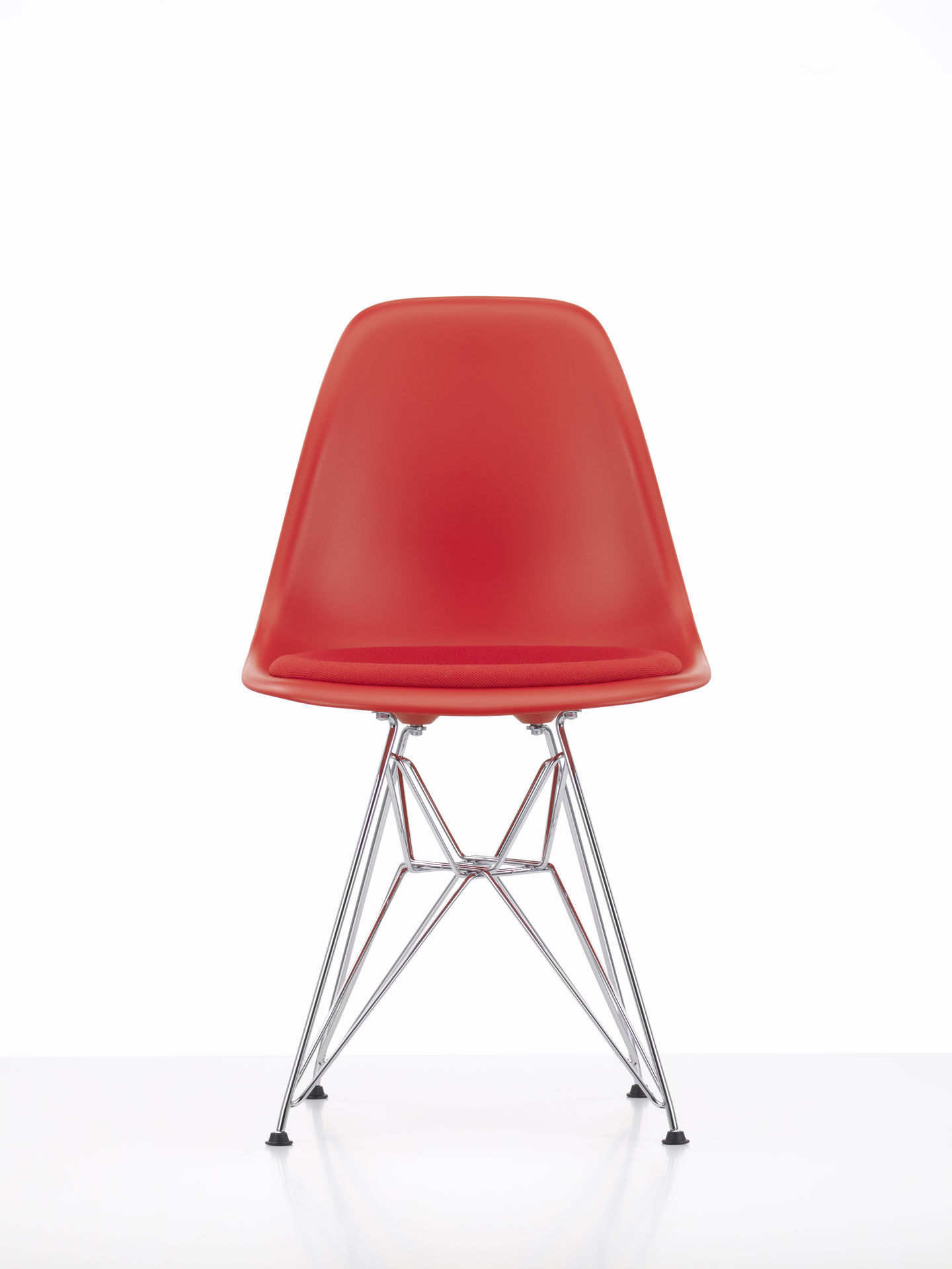 Eames Plastic Side Chair DSR chaise avec coussin d'assise Vitra