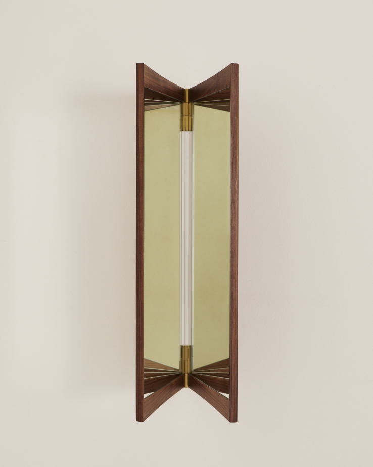 Vanity Wall Mirror 2 miroir mural Gubi 