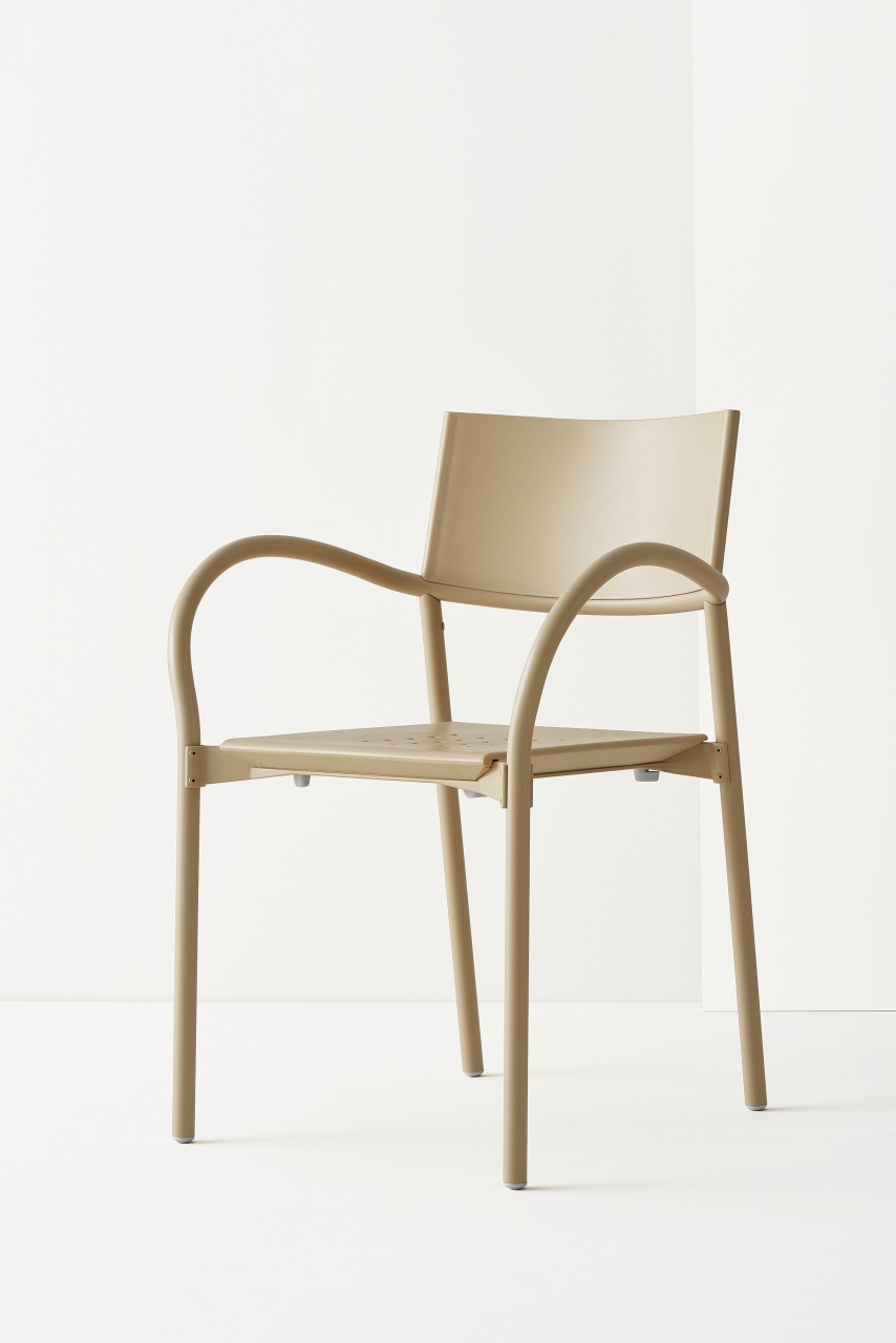 Breeze Stuhl Segis Beige Aluminium mat