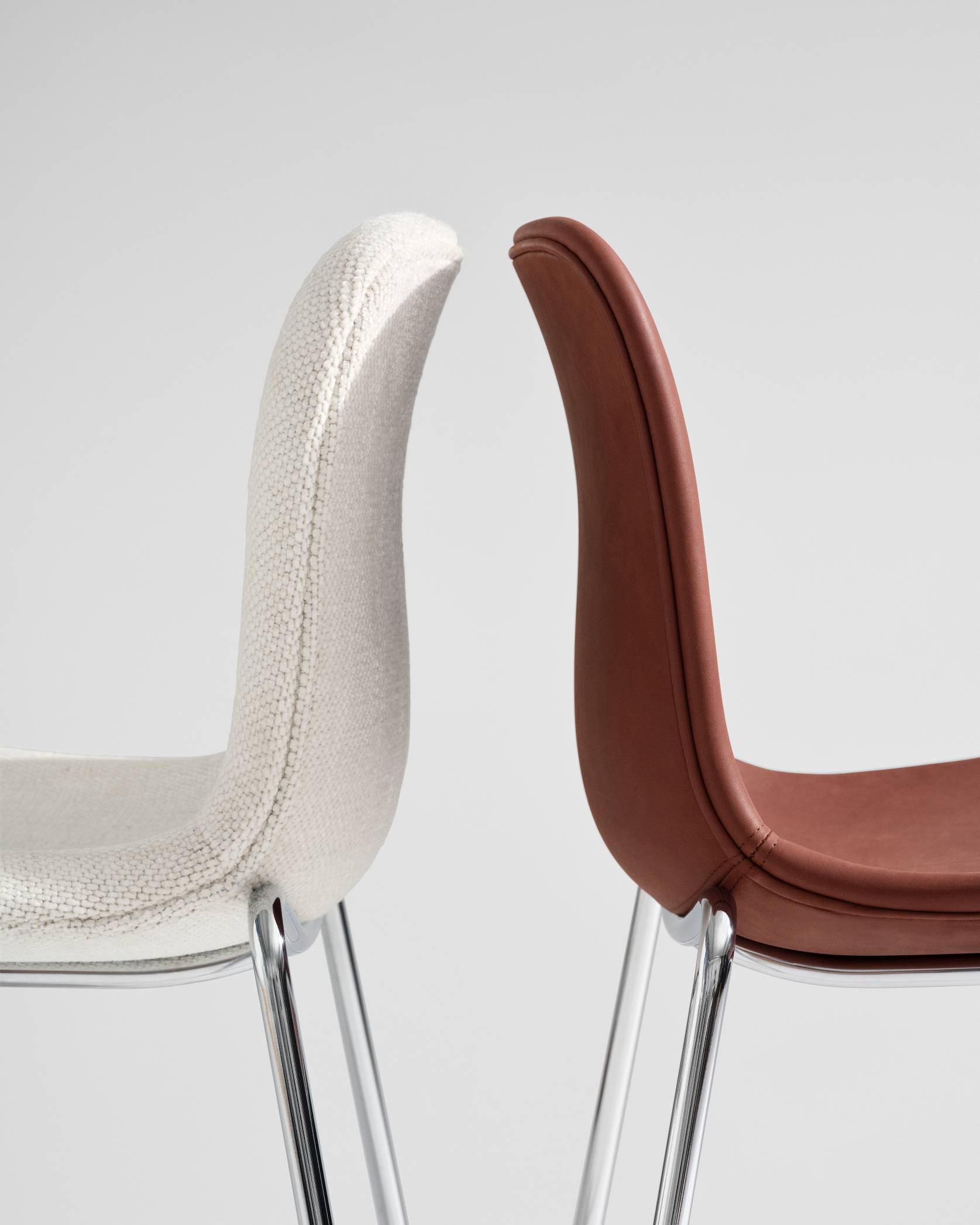 Langue Stack Chair Chaise entièrement rembourrée NORR11 