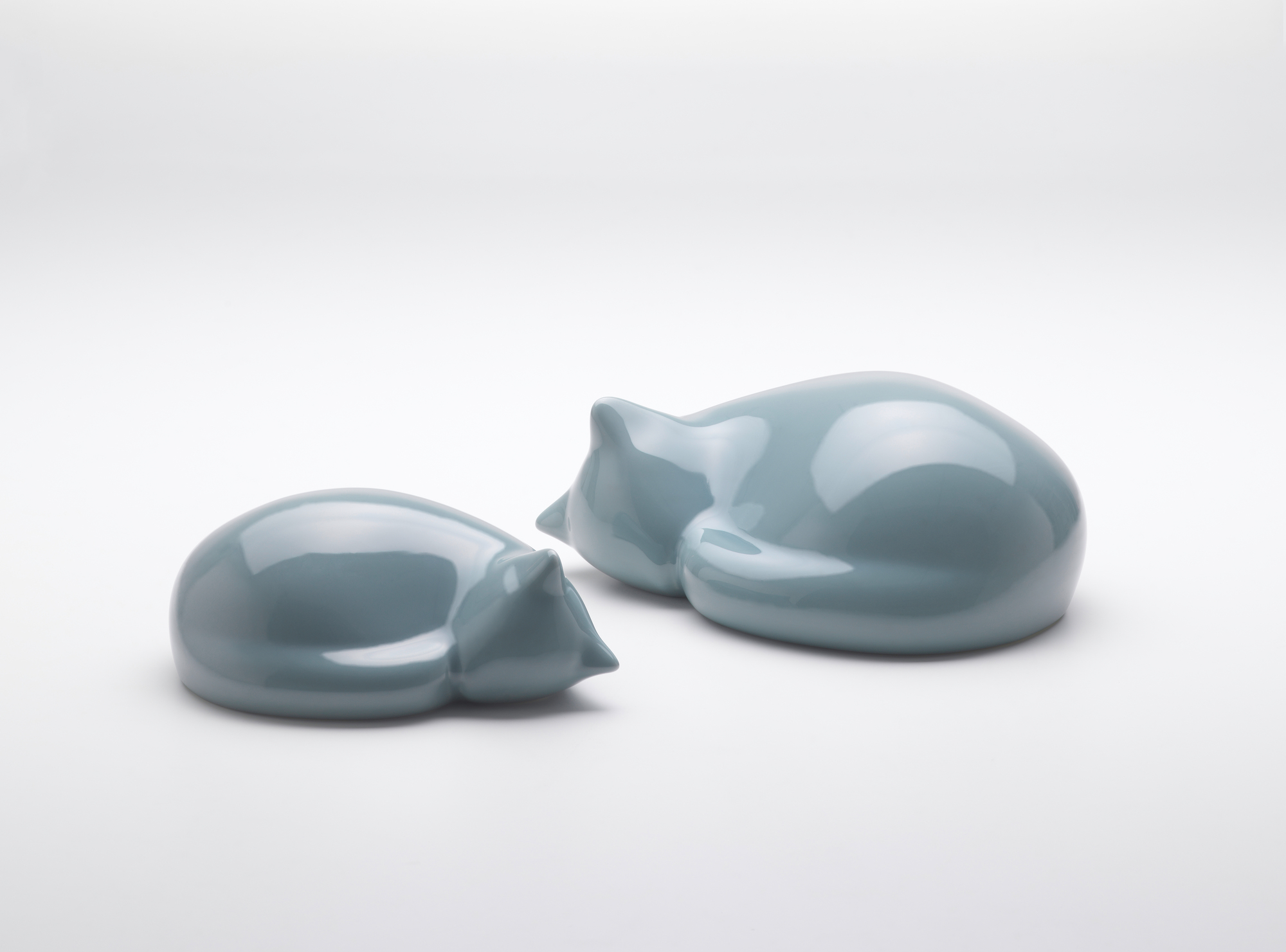 Resting Cat figure Small Petit Vitra