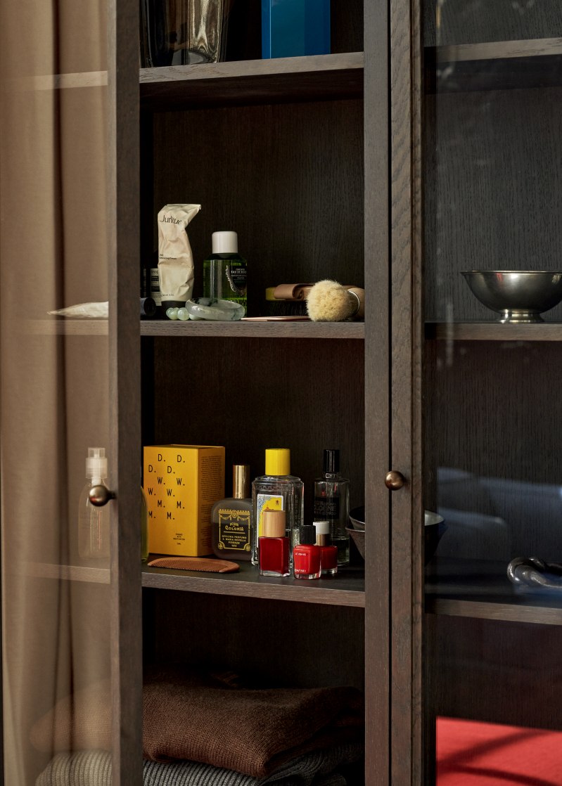 Trace SC88 armoire / vitrine AndTradition 