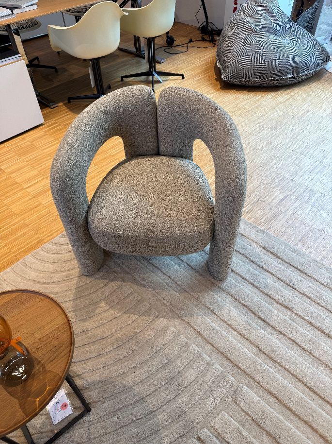 Fauteuil Dudet 562 GRIS CLAIR Cassina PIÈCE D'EXPOSITION