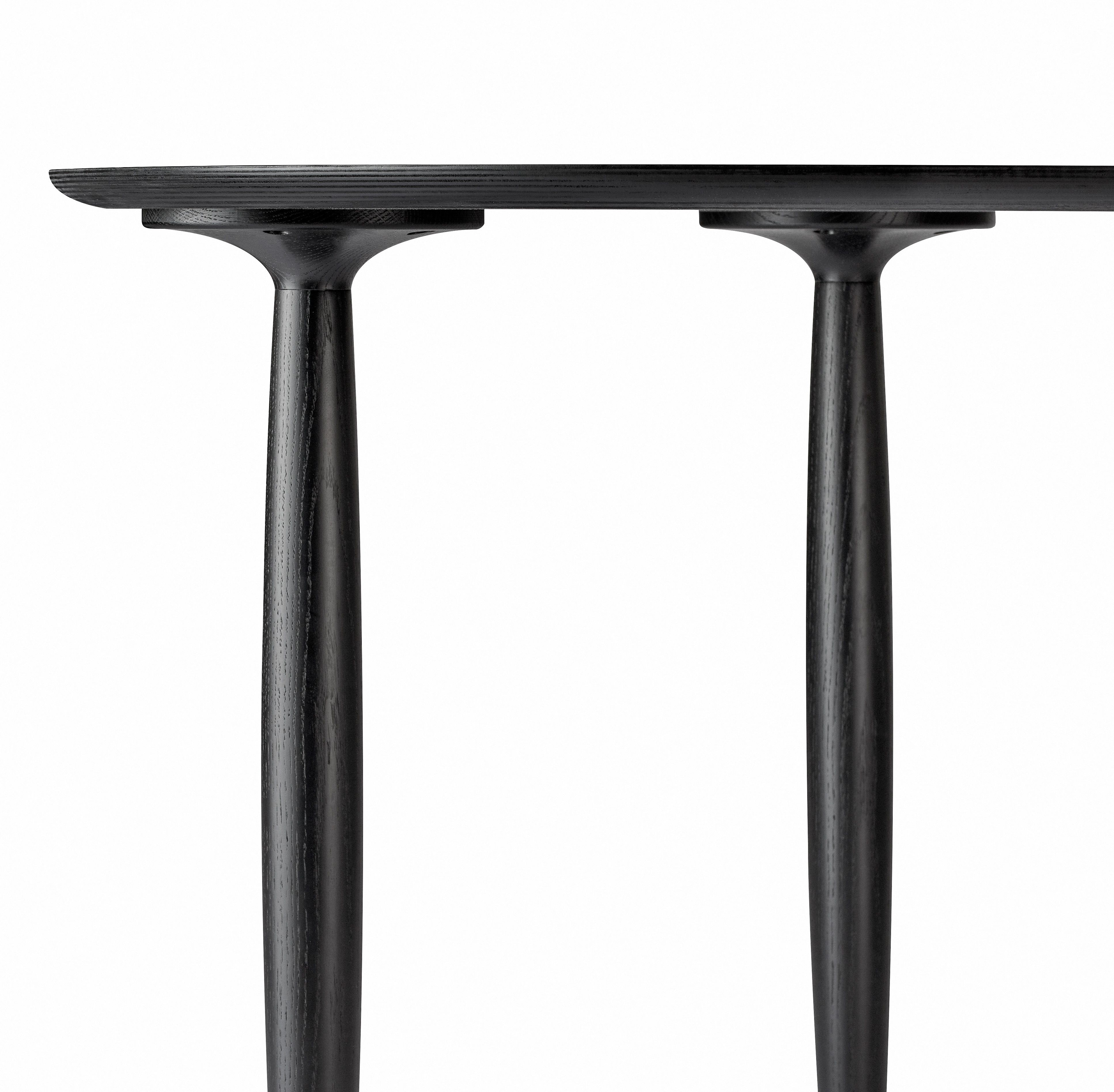 Oku table à manger ronde chêne noir  Norr11