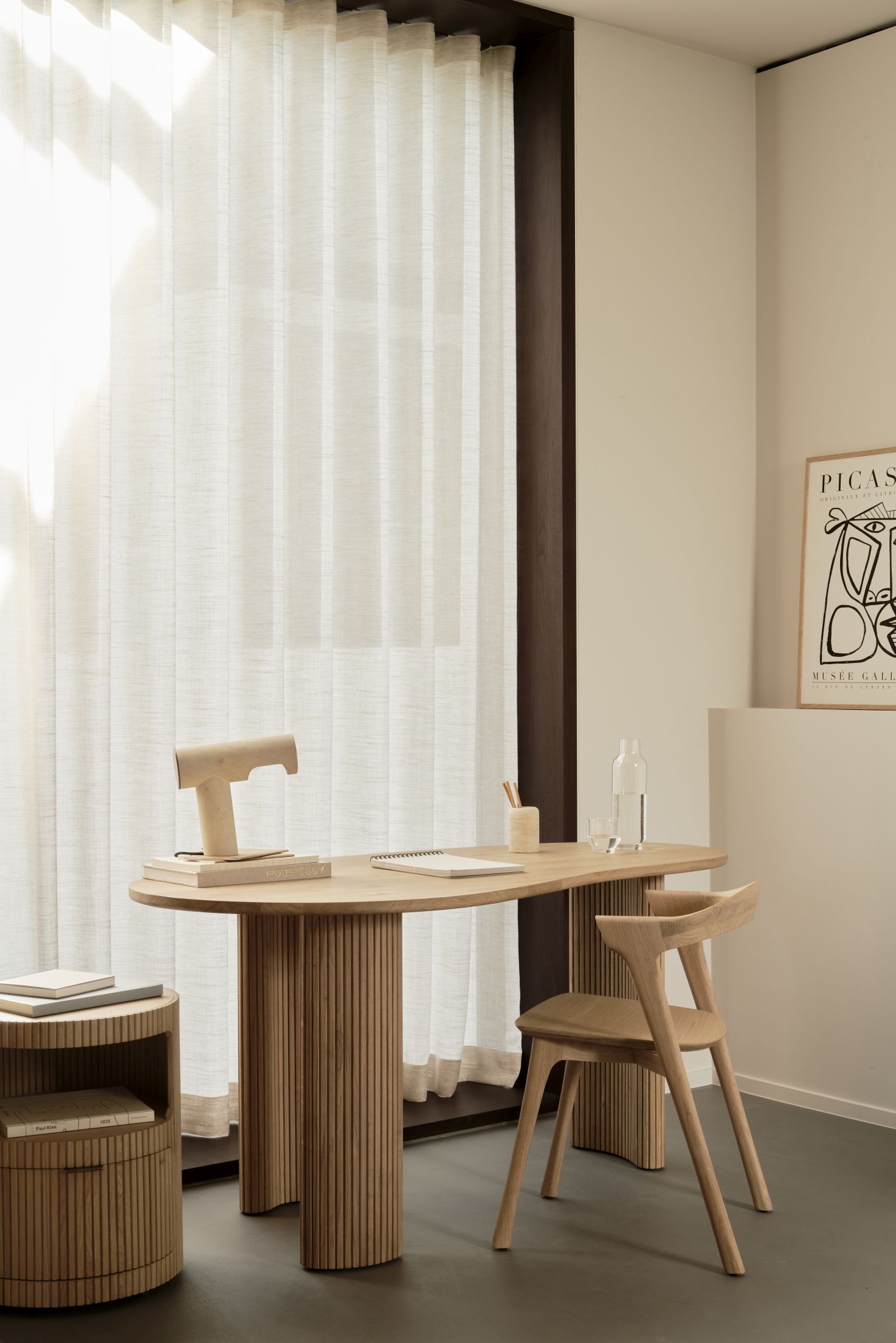 Bureau Boomerang - chêne verni Ethnicraft