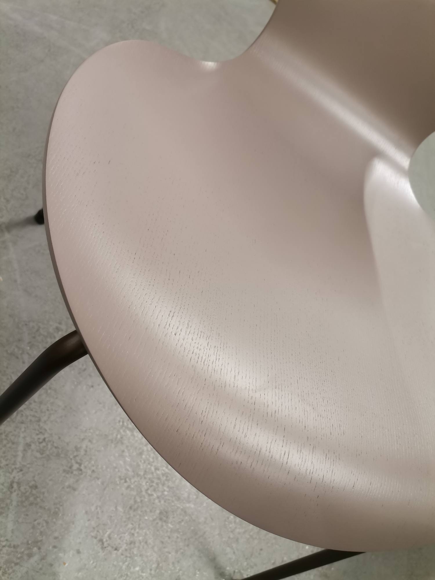 Sevens / Série 3107 Chaise Frêne argile profonde/bronze brun SH 46 Fritz Hansen OFFRE SPECIALE