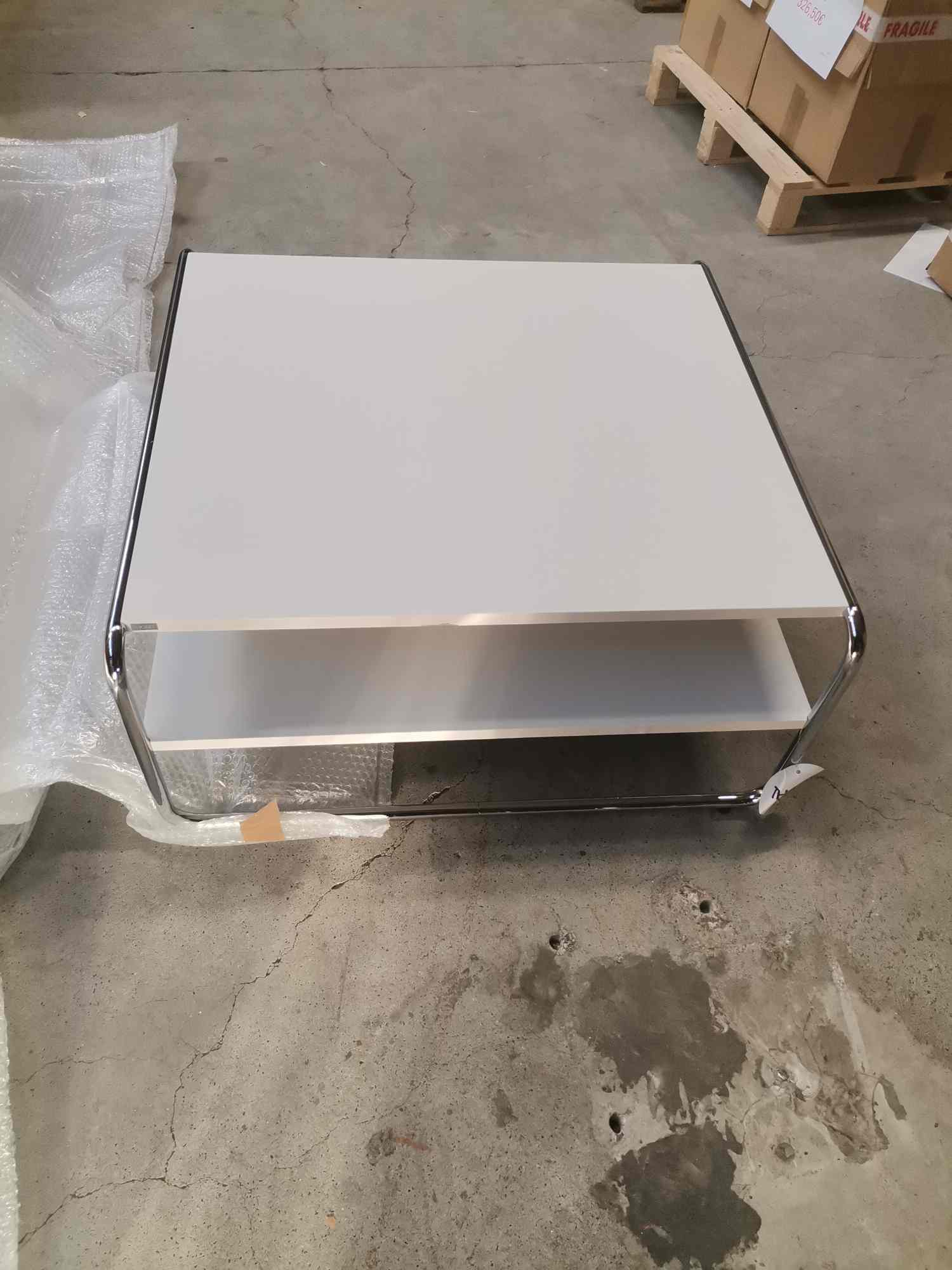 B 20 A/1 Tables basses CHROME / FENRE OUVERTURE PEINTURE RAL 9010 Thonet OBJECTS IMPARFAITS
