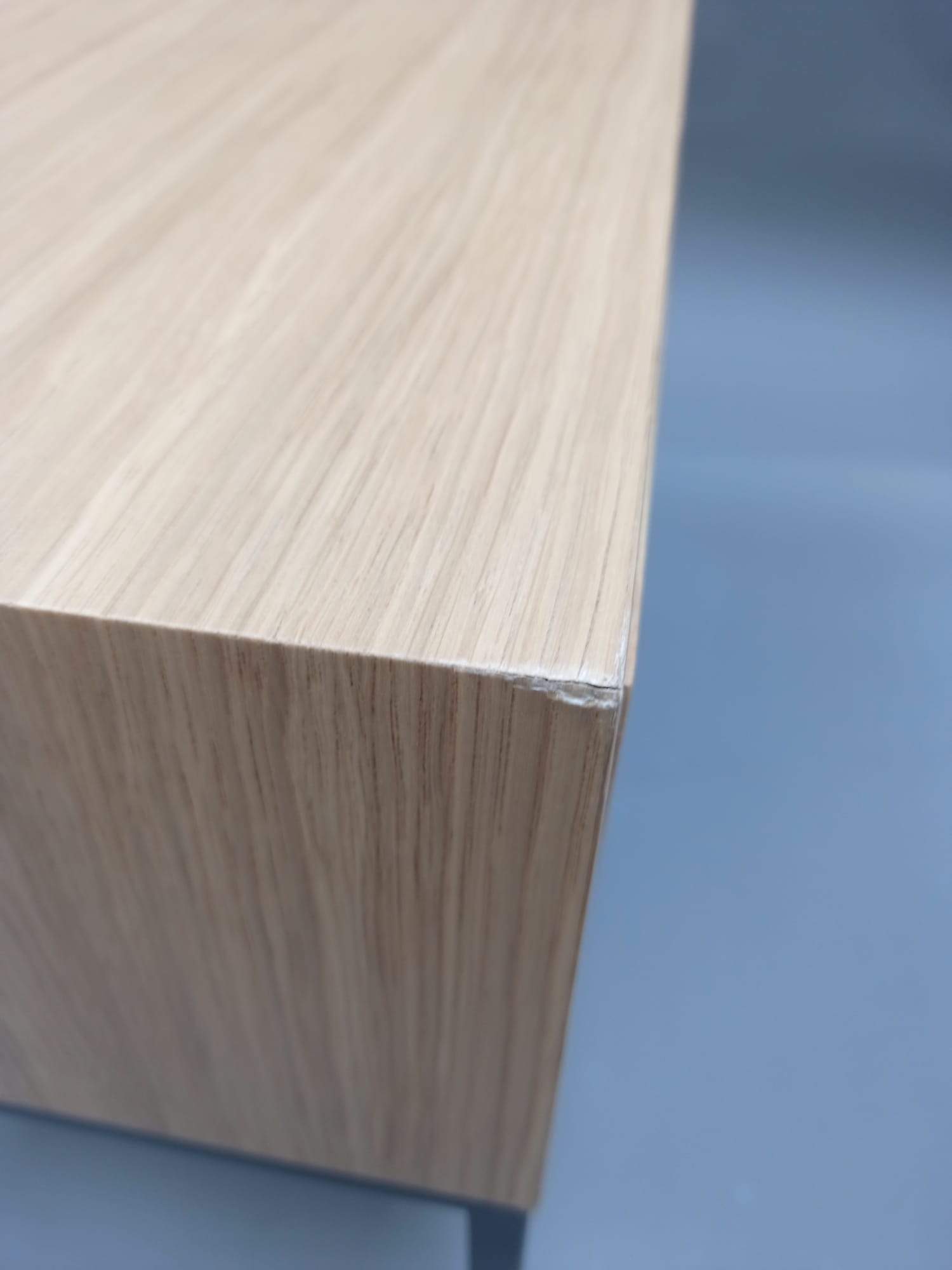 Table d'appoint Dina, chêne naturel, Jan Kurtz, exemplaire défectueux 