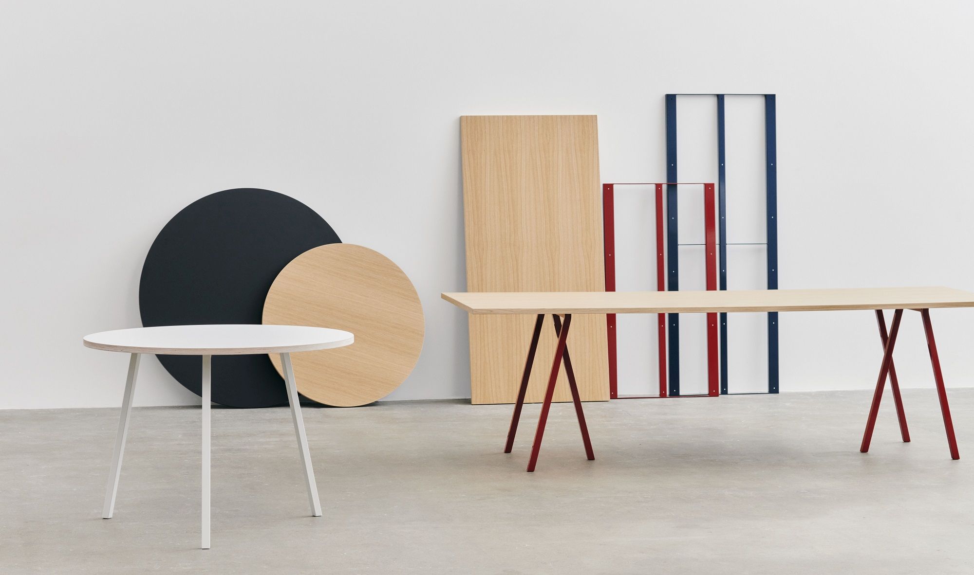 Loop Stand Table Inclusive Support Table / Table de salle à manger 200 Hay 