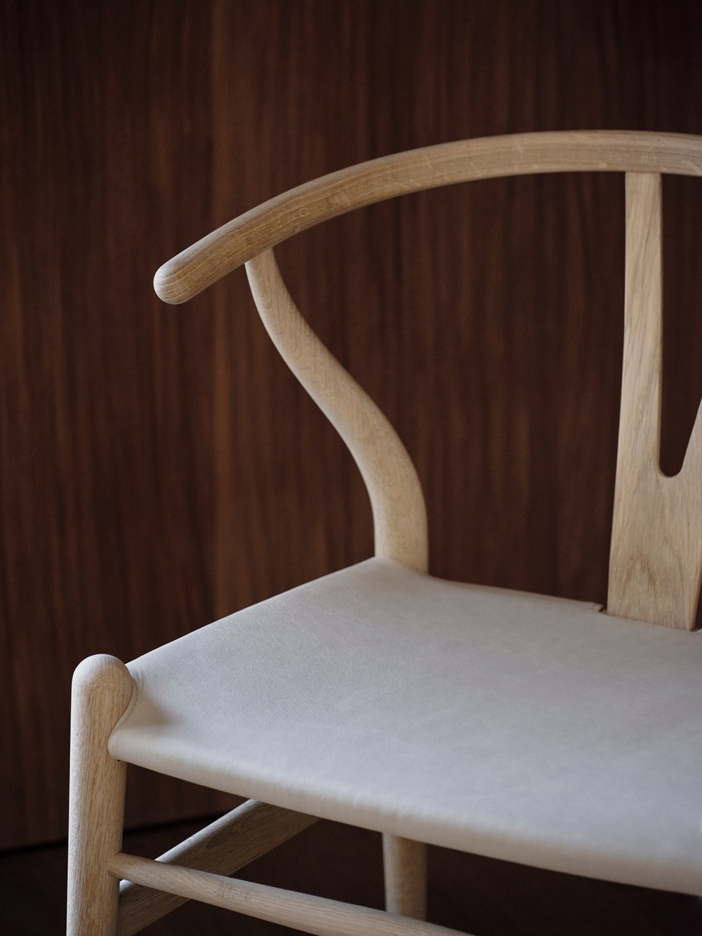 Chaise CH24P Wishbone / Y-Chair de Carl Hansen & Søn