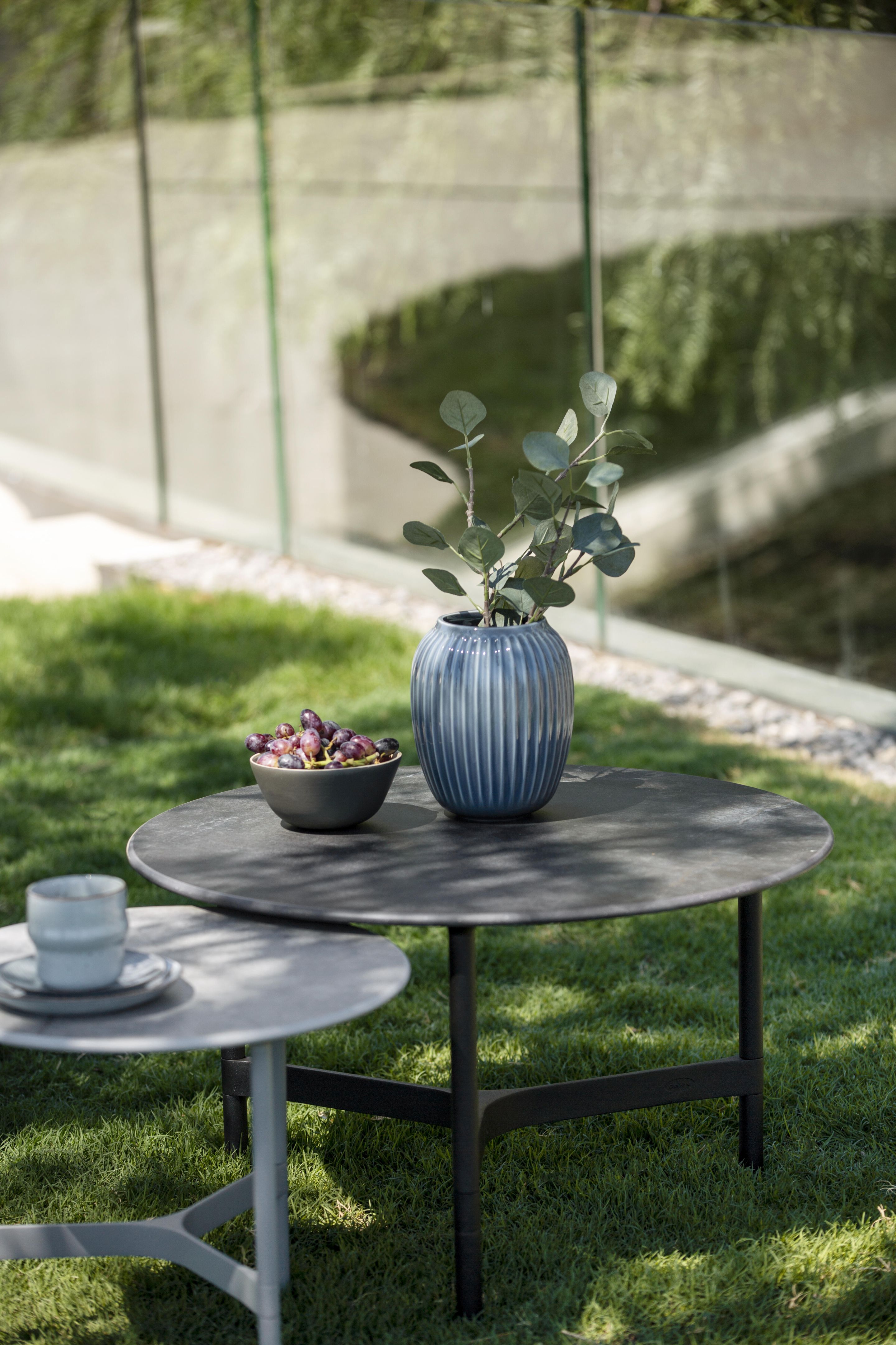 Twist Table d'appoint Aluminium Moyen Gris Lave Cane-Line