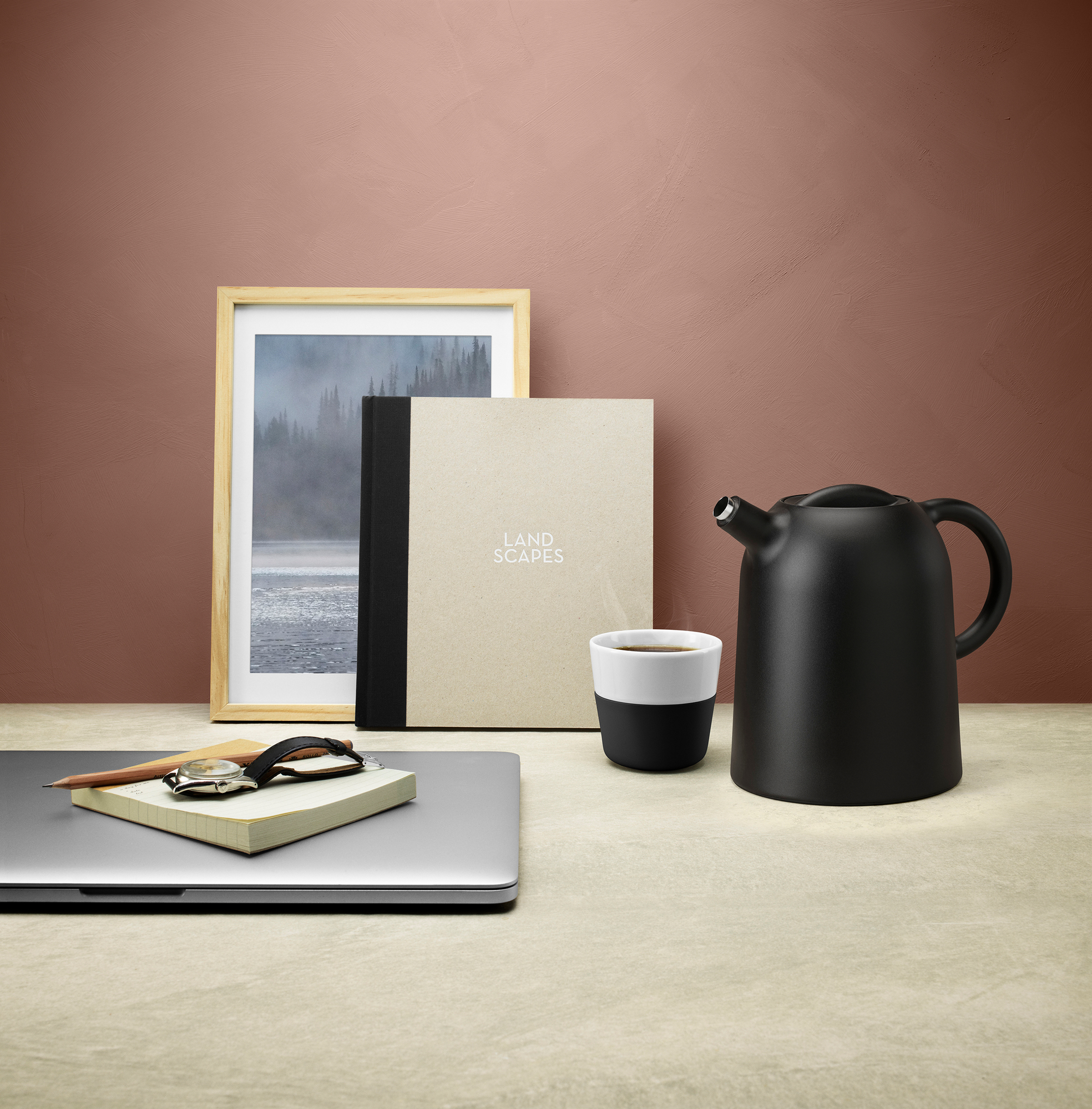 Pichet isotherme 1.0l noir Eva Solo