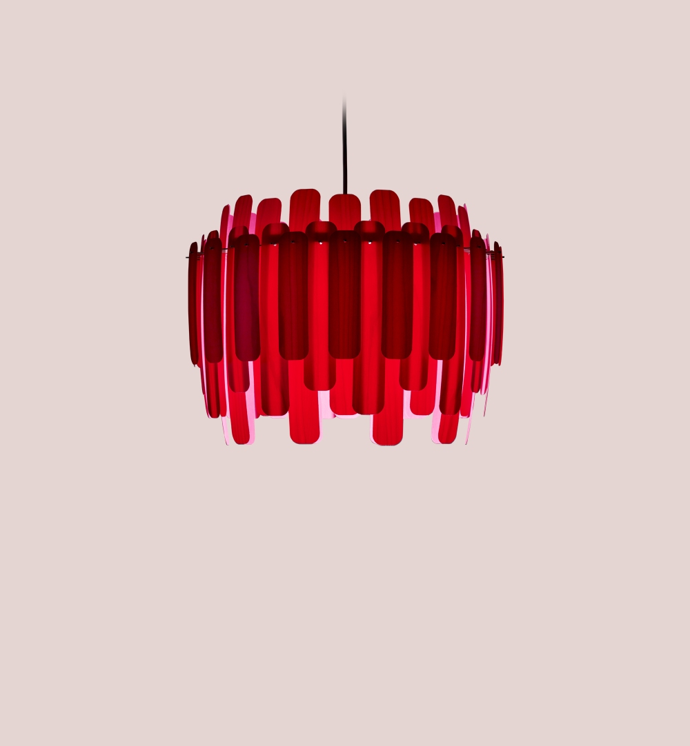 Rote Maruja Pendelleuchte von LZF Lamps: Moderne Hängelampe für stilvolle Beleuchtung.