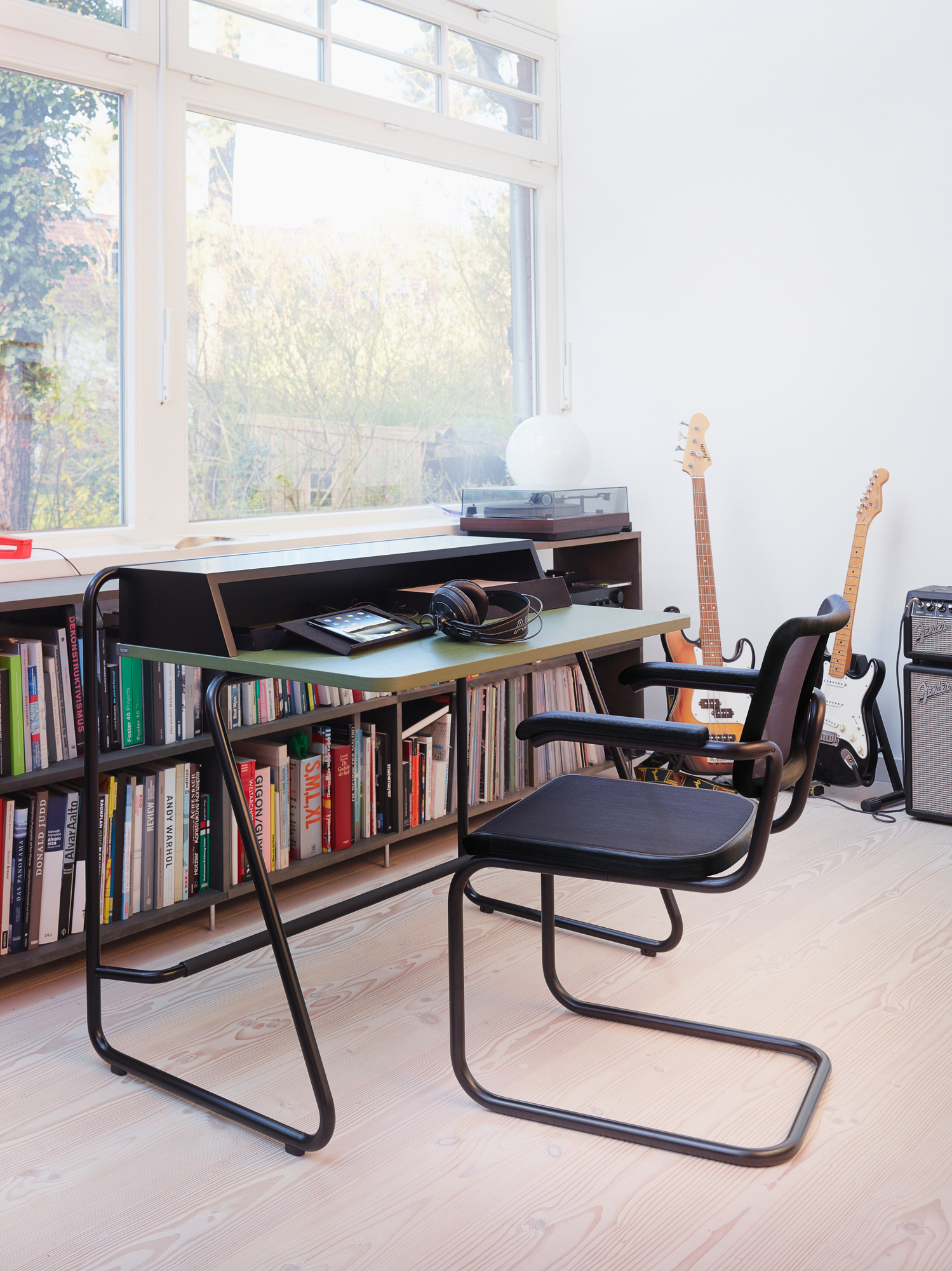 S 1200 Secrétaire Thonet