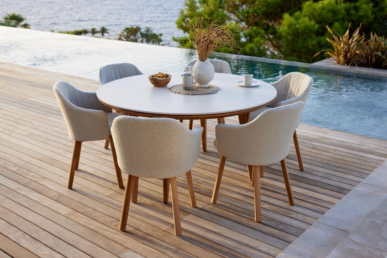 Aspect Table ronde d'extérieur Table Cane-Line 