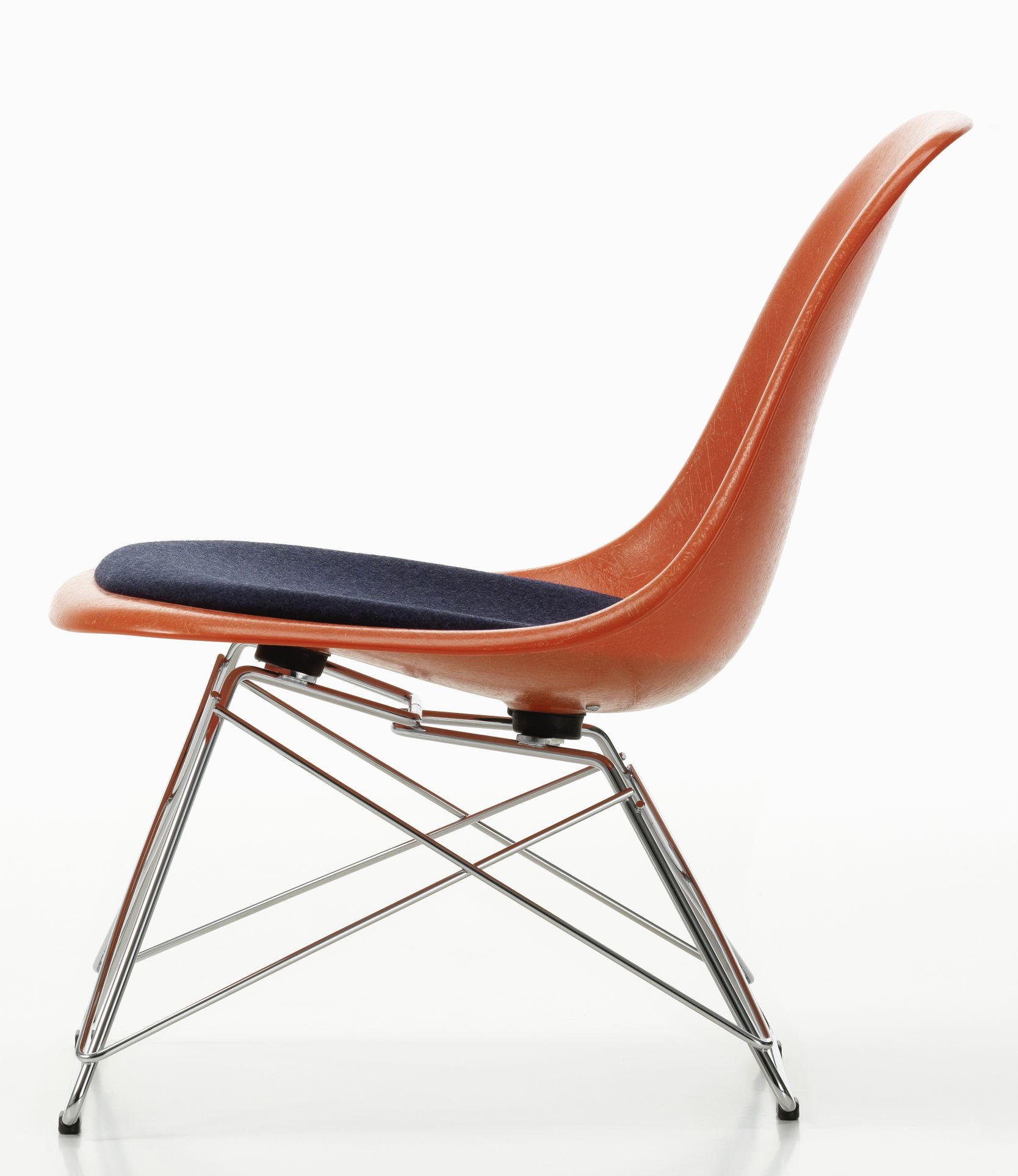 Eames Plastic Side Chair LSR chaise avec coussin d'assise Vitra