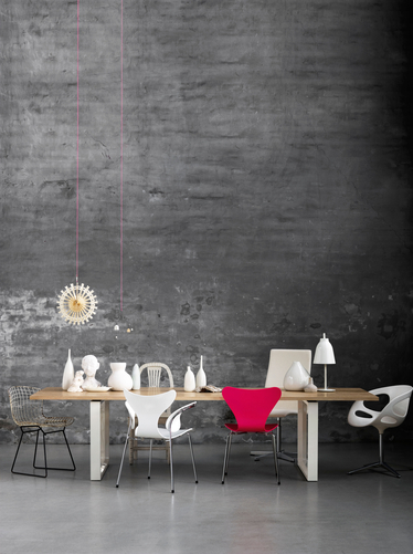 Essay Table Fritz Hansen QUICK SHIP