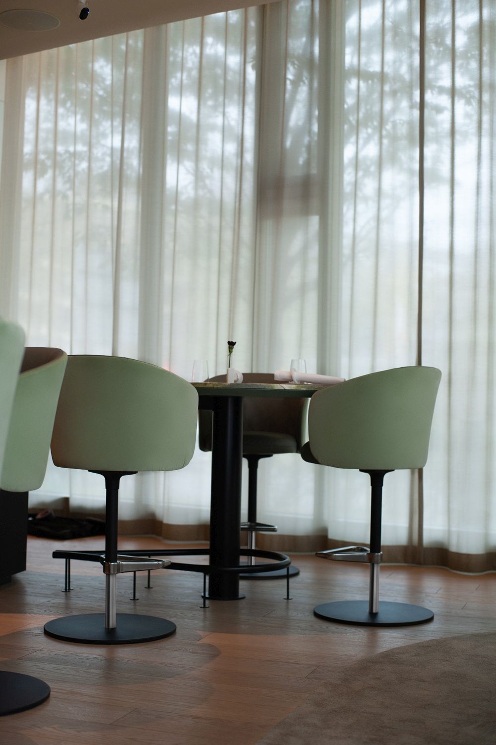 Mikado High Fauteuil / Tabouret de bar Vitra