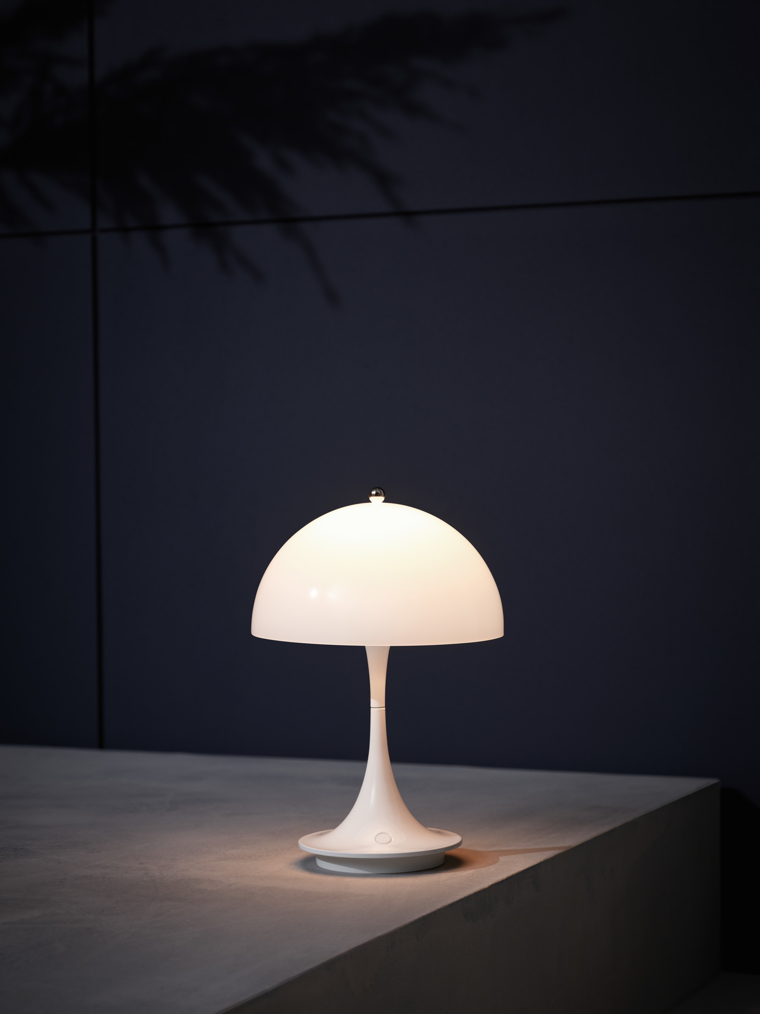 Panthella 160Portable LED lampe de table Indoor/Outdoor Louis Poulsen Acier blanc OFFRE SPECIALE