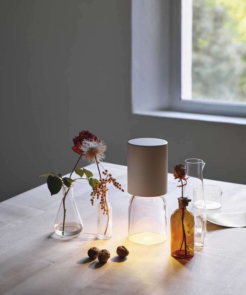A02R1 NUI Mini Outdoor Portable lamp / Lampe de table gris Luceplan 