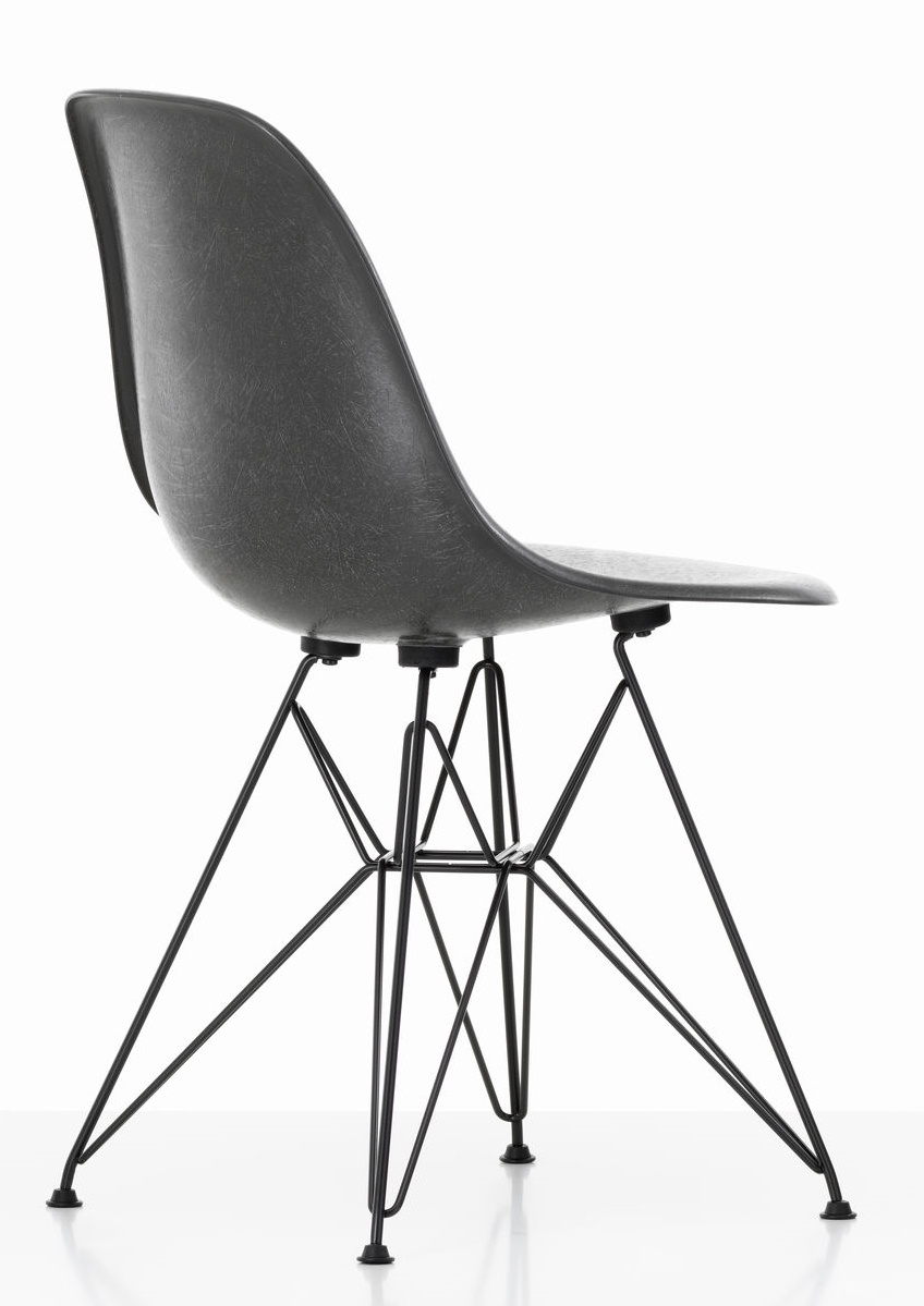 Eames Fiberglass Chair DSR chaise Vitra