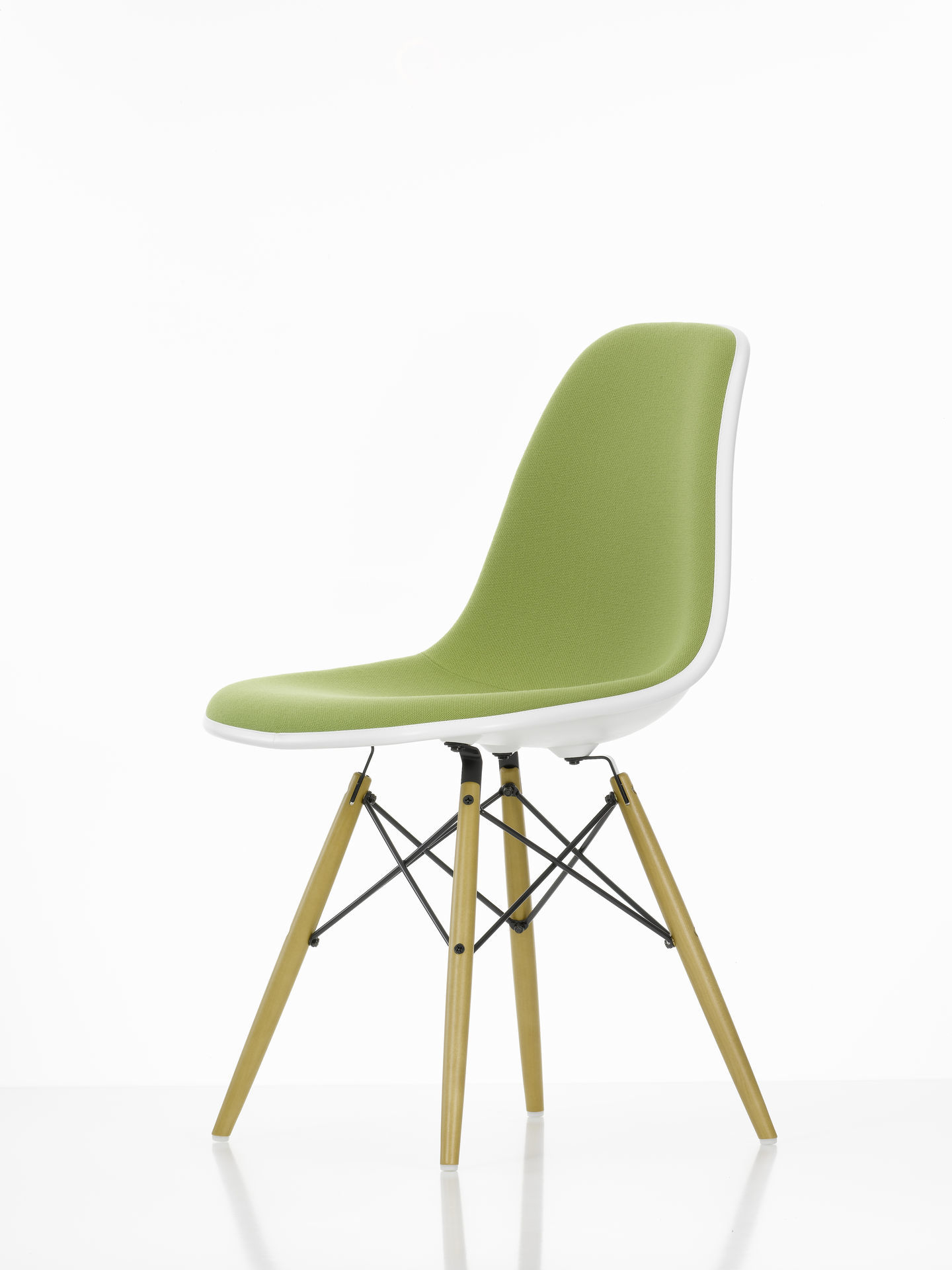 Eames Plastic Side Chair DSW chaise entièrement rembourrée Vitra