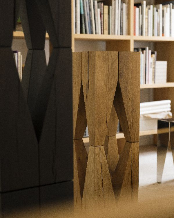 Tabouret/petite table « Backenzahn » en acier e15