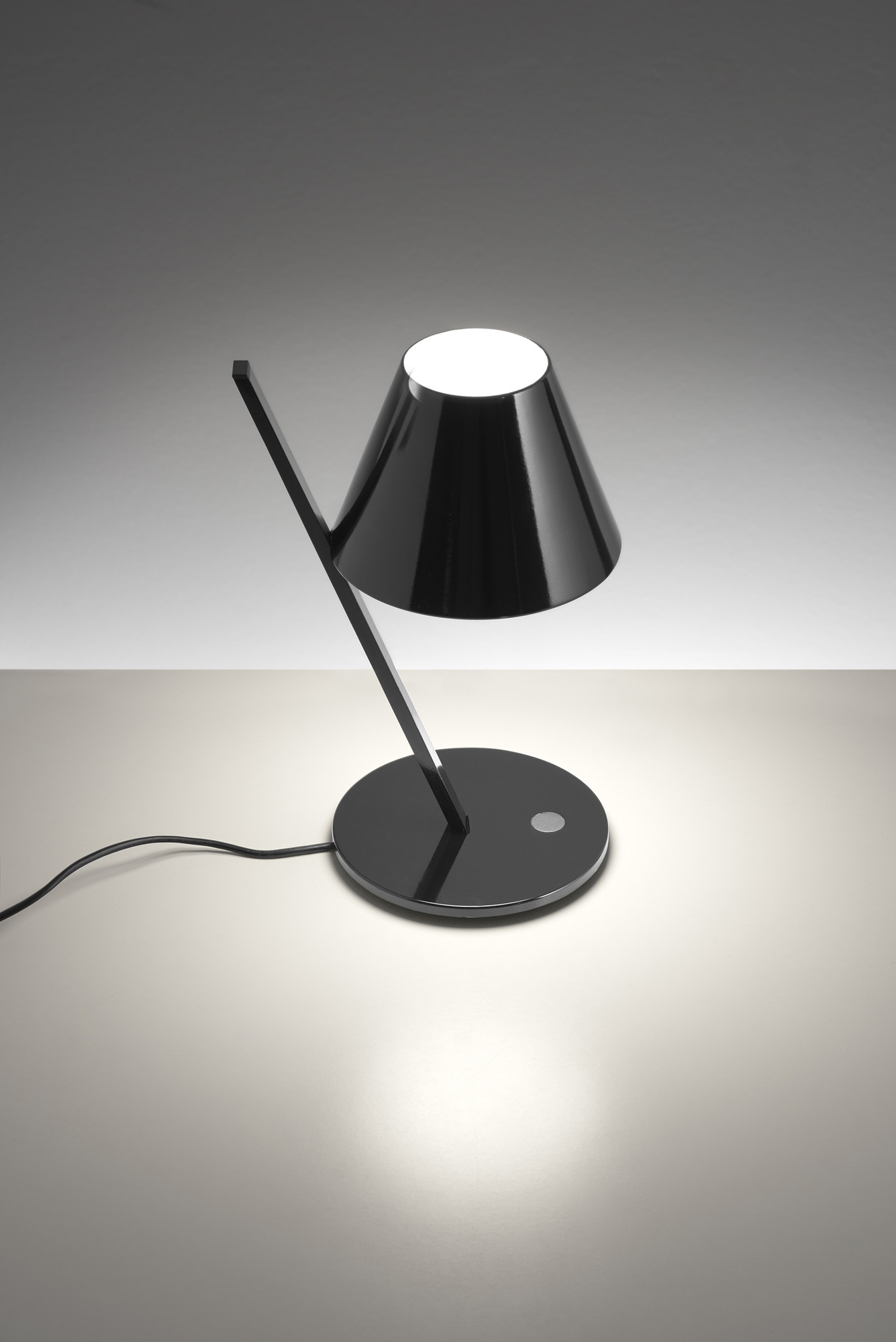 La Petite Lampe de table Noir Artemide OFFRE SPECIALE