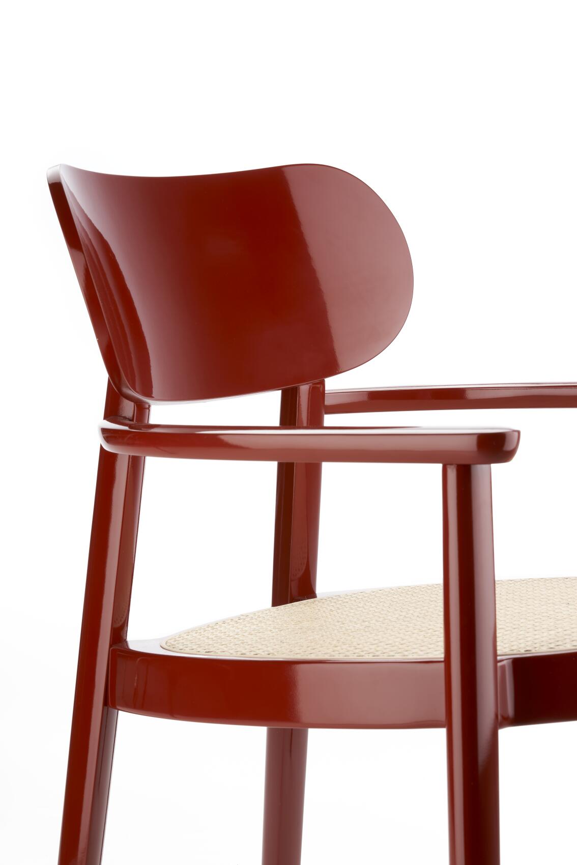 Fauteuil en bois avec accoudoirs 119 F brillant Thonet