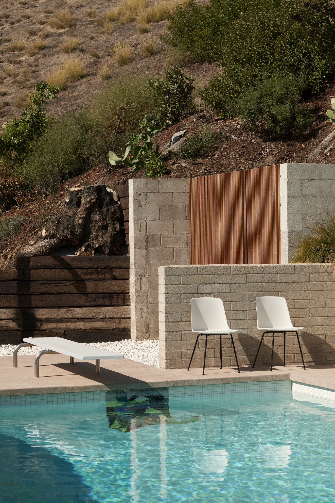 Rely HW70 Outdoor Chair Chaise AndTradition