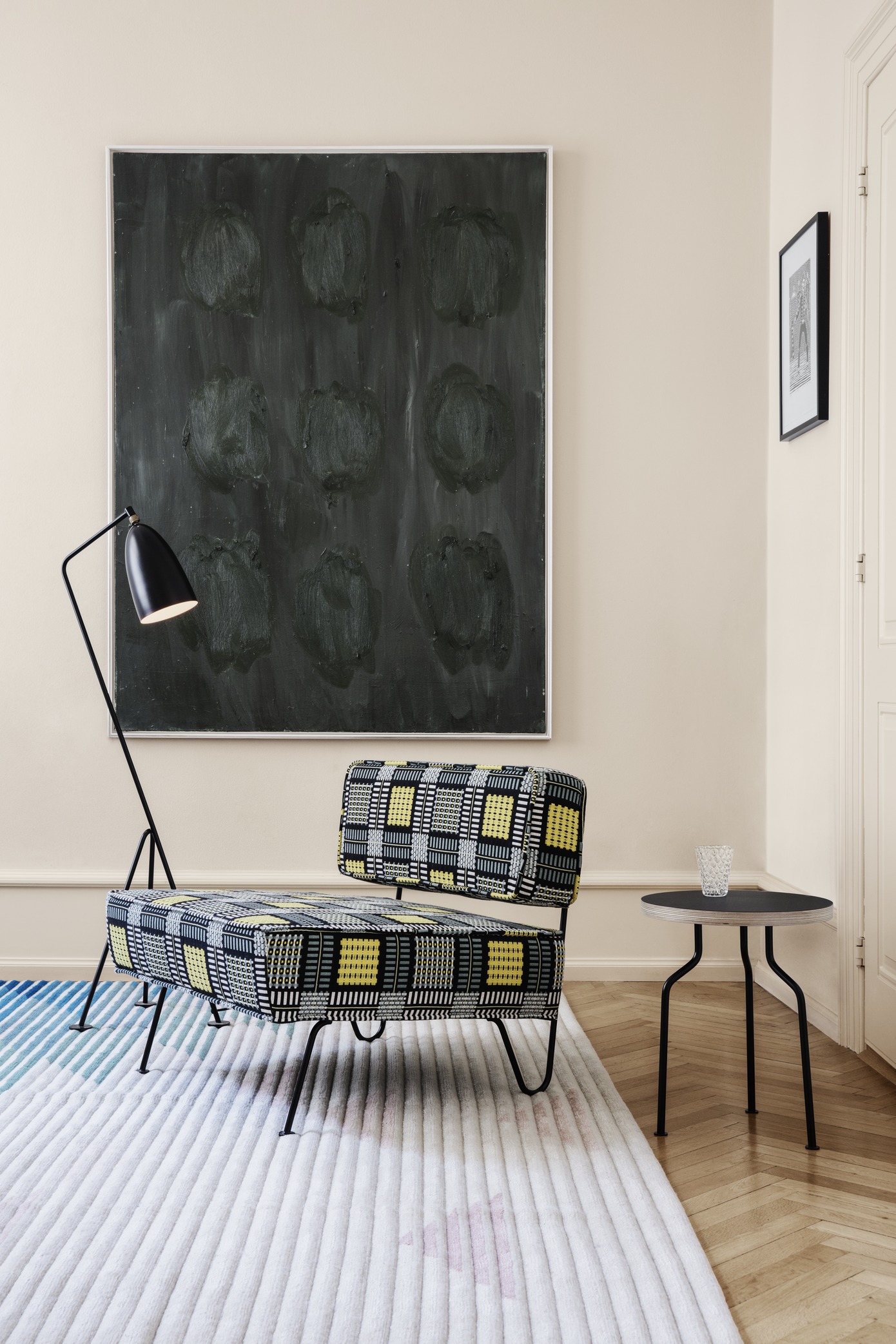 Gräshoppa / Grashoppa lampadaire noir Gubi